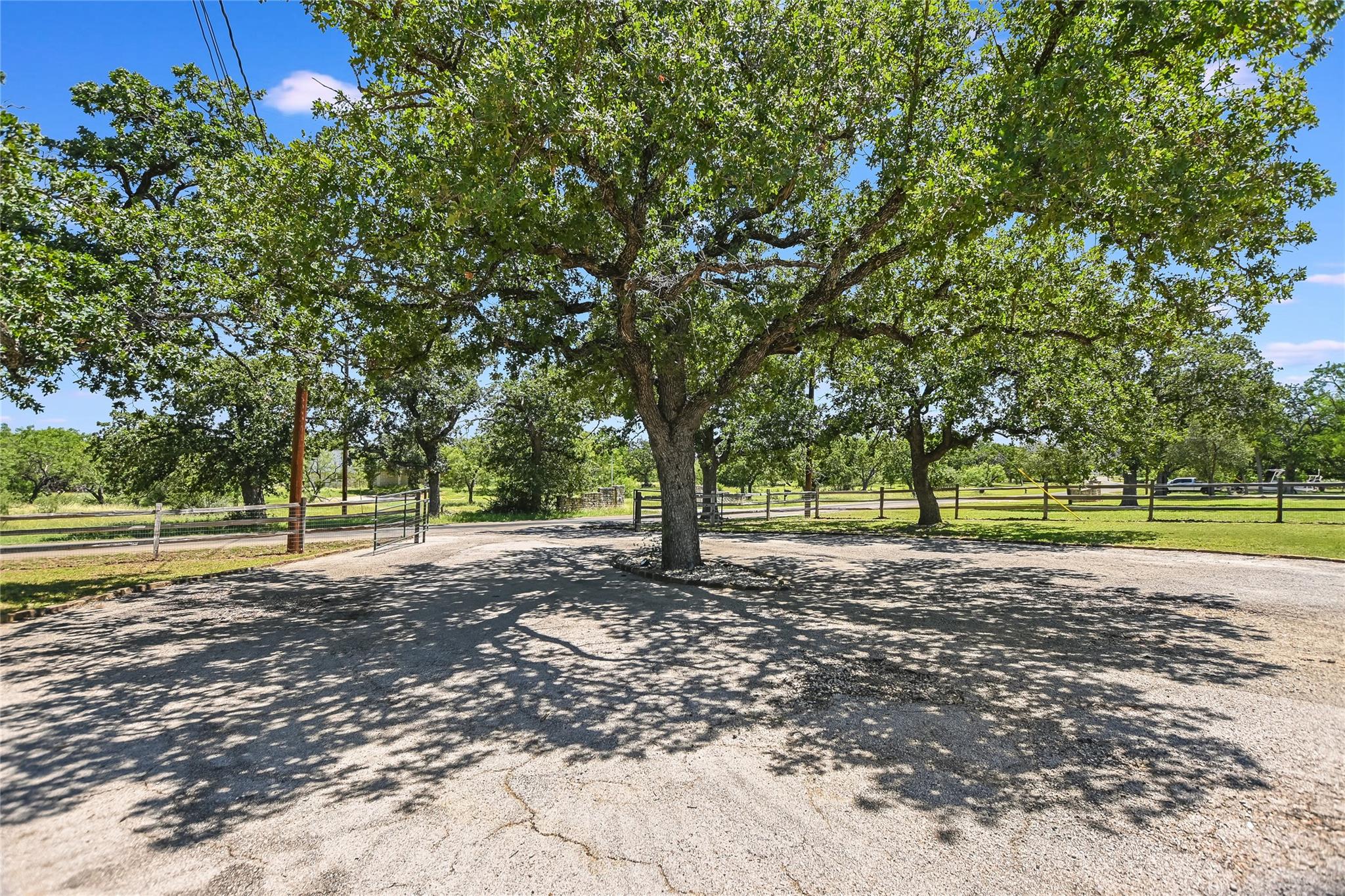 3112 Oak Ridge Dr, Horseshoe Bay, TX 78657