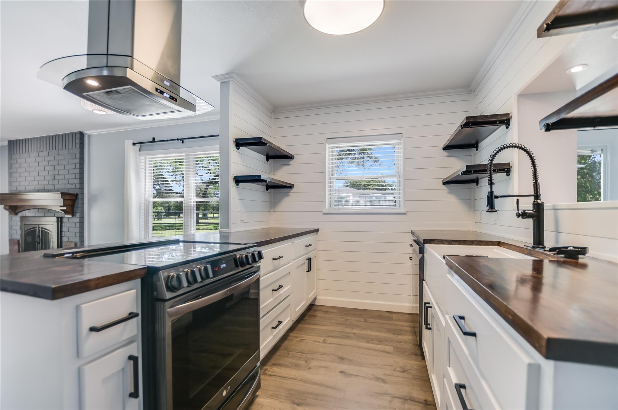 3112 Oak Ridge Dr, Horseshoe Bay, TX 78657