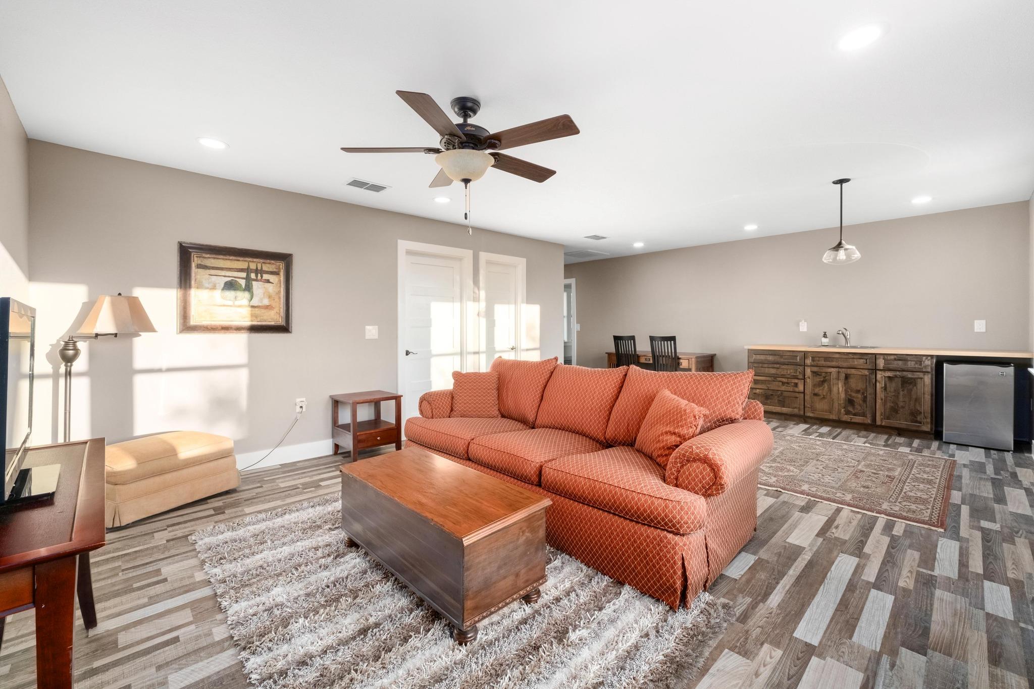 2025 Cripple Creek Stage Rd, Dripping Springs, TX 78620