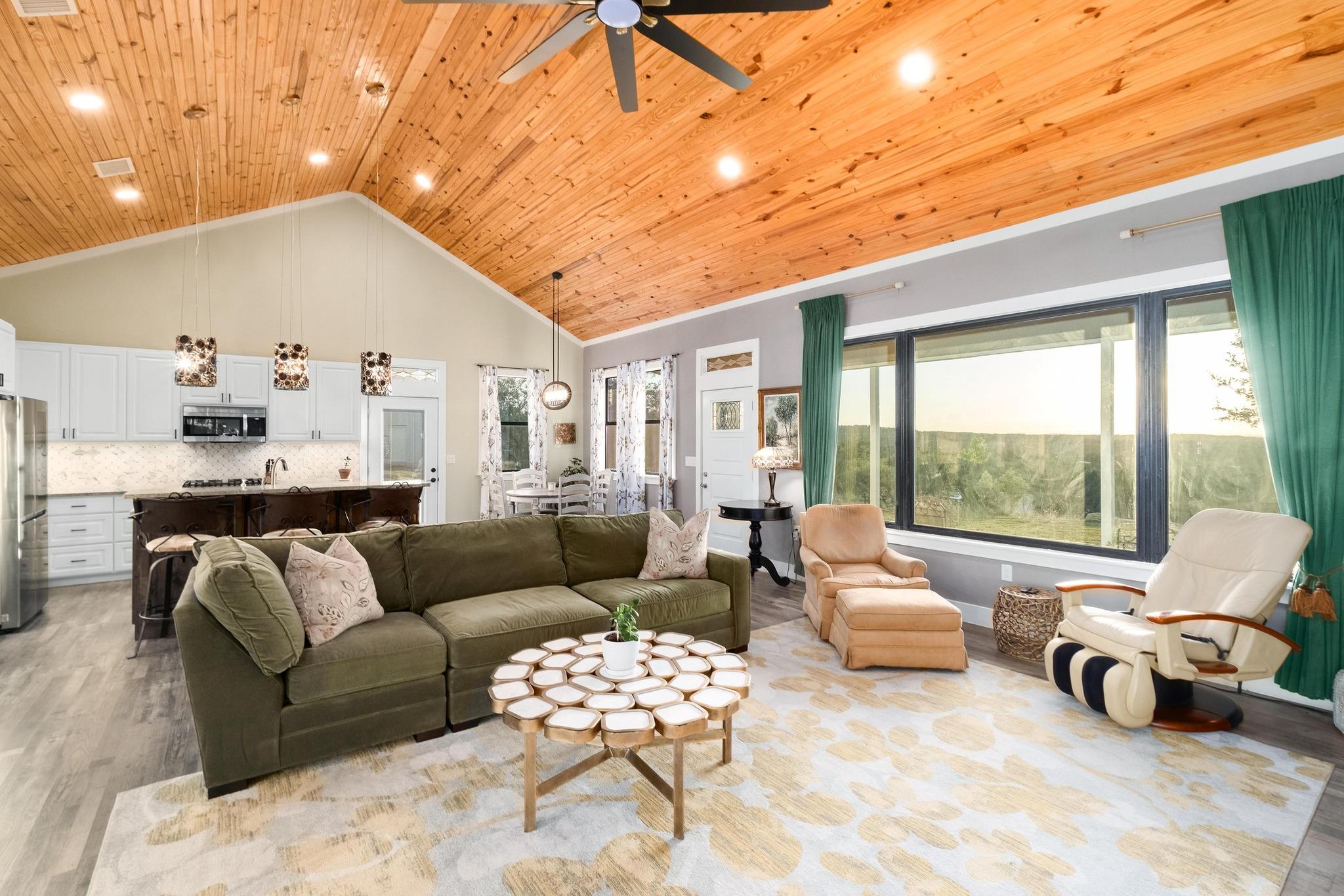 2025 Cripple Creek Stage Rd, Dripping Springs, TX 78620