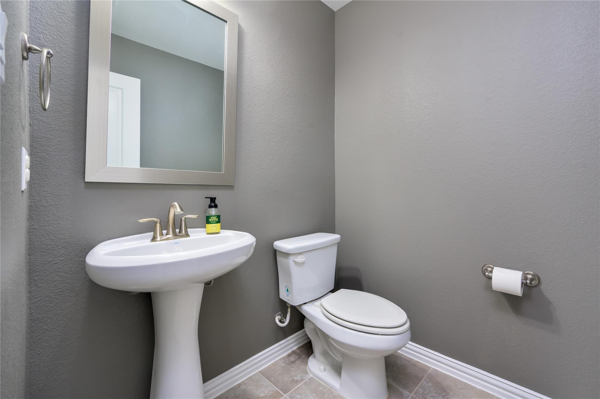 5612 Wild Foxglove Rd, Spicewood, TX 78669