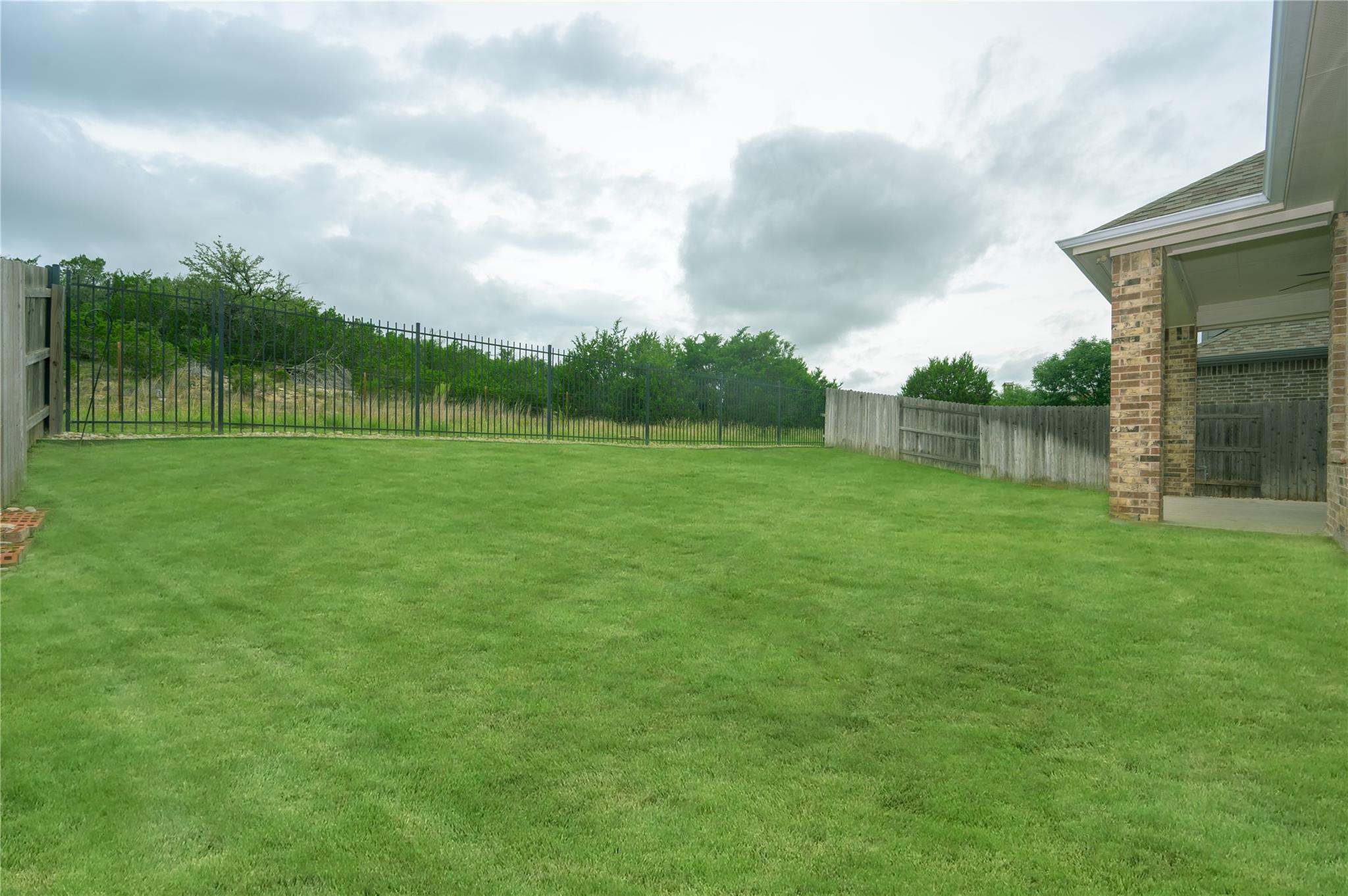 5612 Wild Foxglove Rd, Spicewood, TX 78669