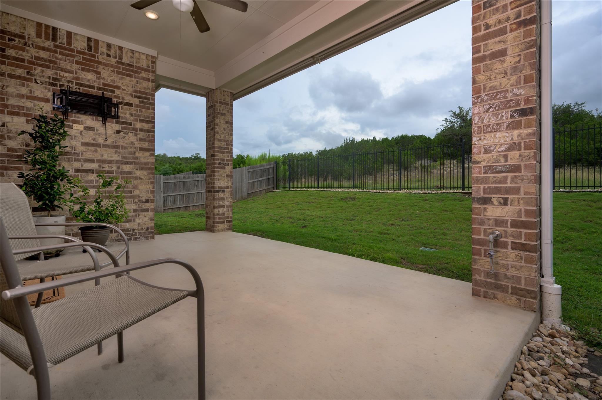 5612 Wild Foxglove Rd, Spicewood, TX 78669