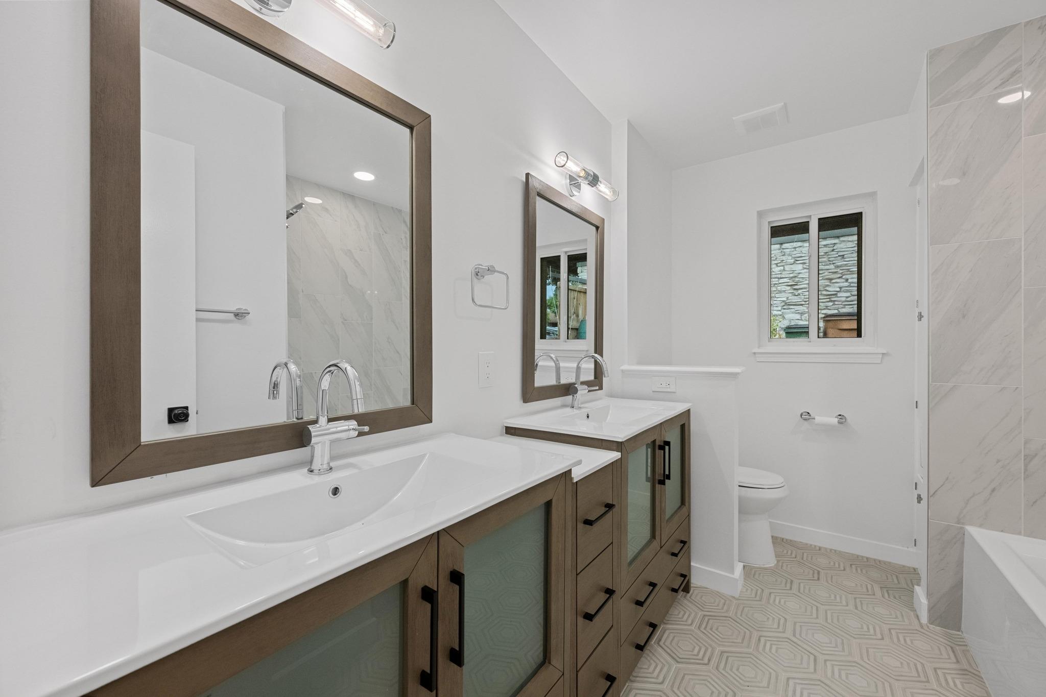 8909 Laurel Grove Dr, Austin, TX 78758