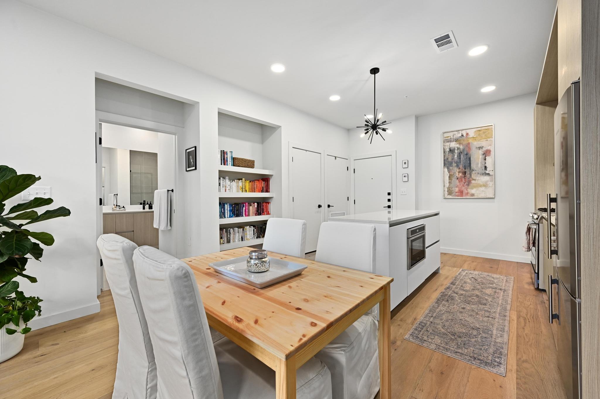 2209 S 1st St # 312, Austin, TX 78704
