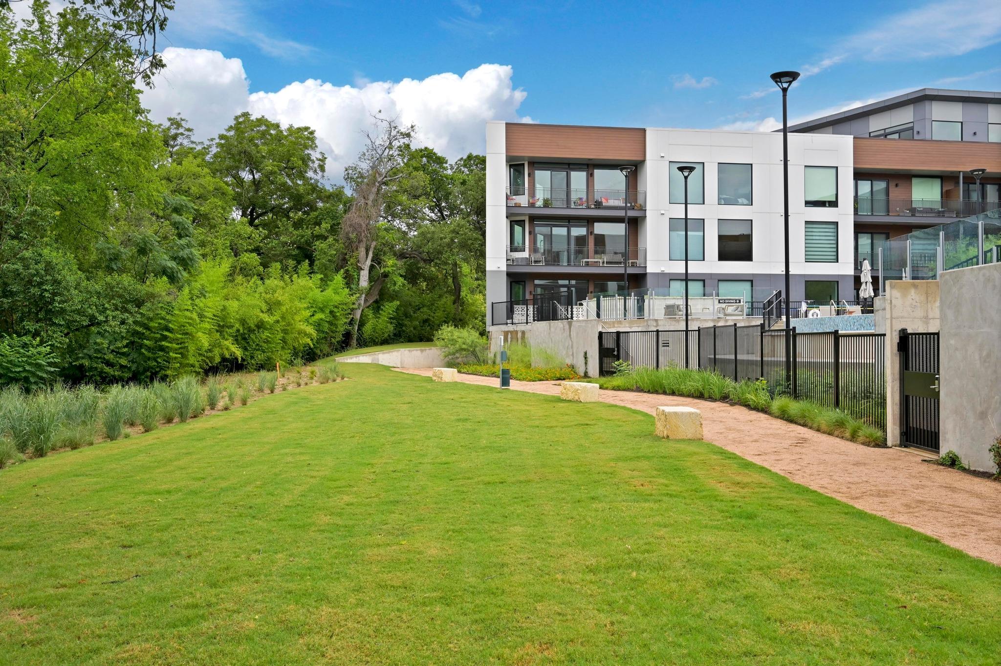 2209 S 1st St # 312, Austin, TX 78704