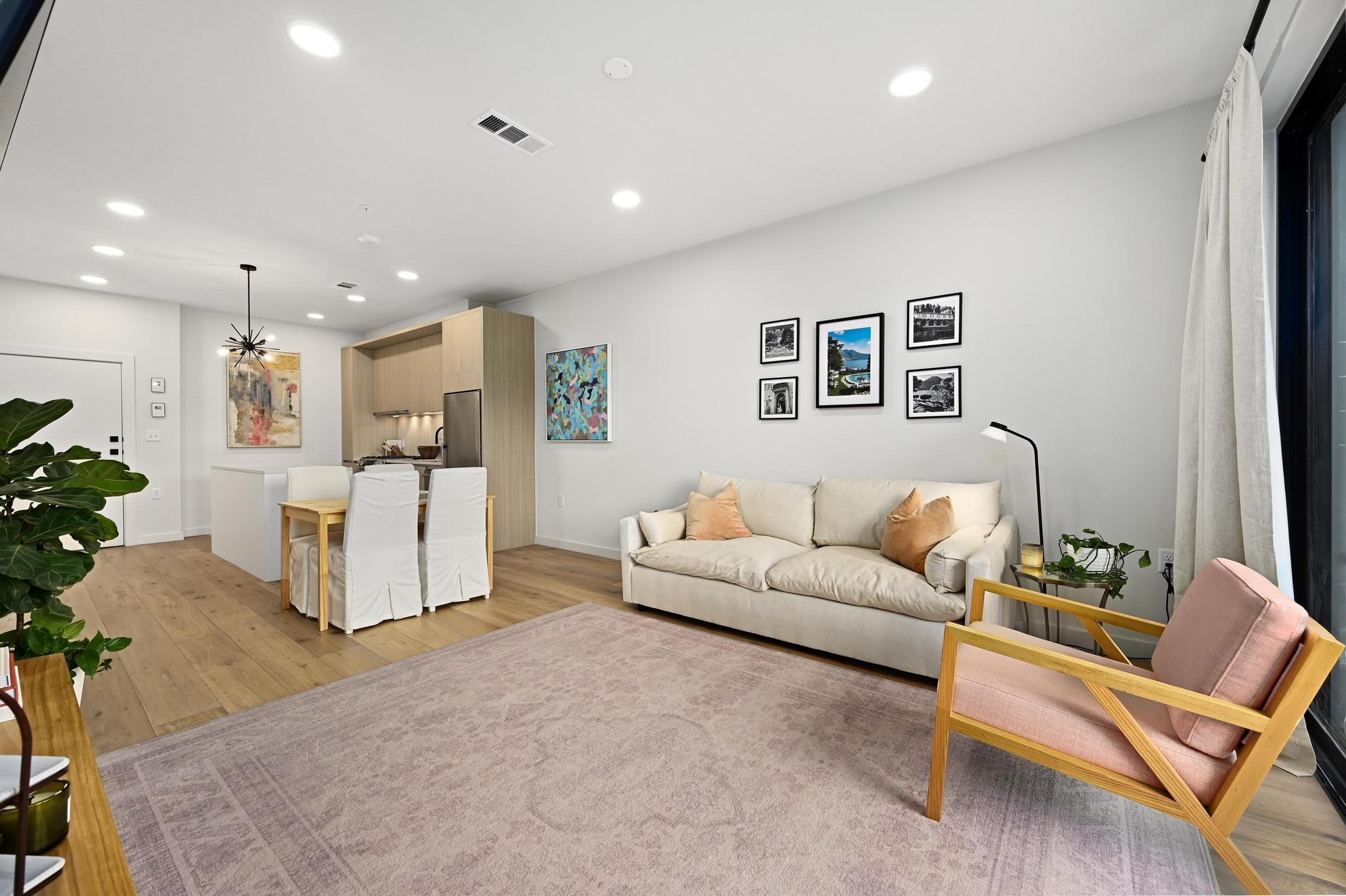 2209 S 1st St # 312, Austin, TX 78704