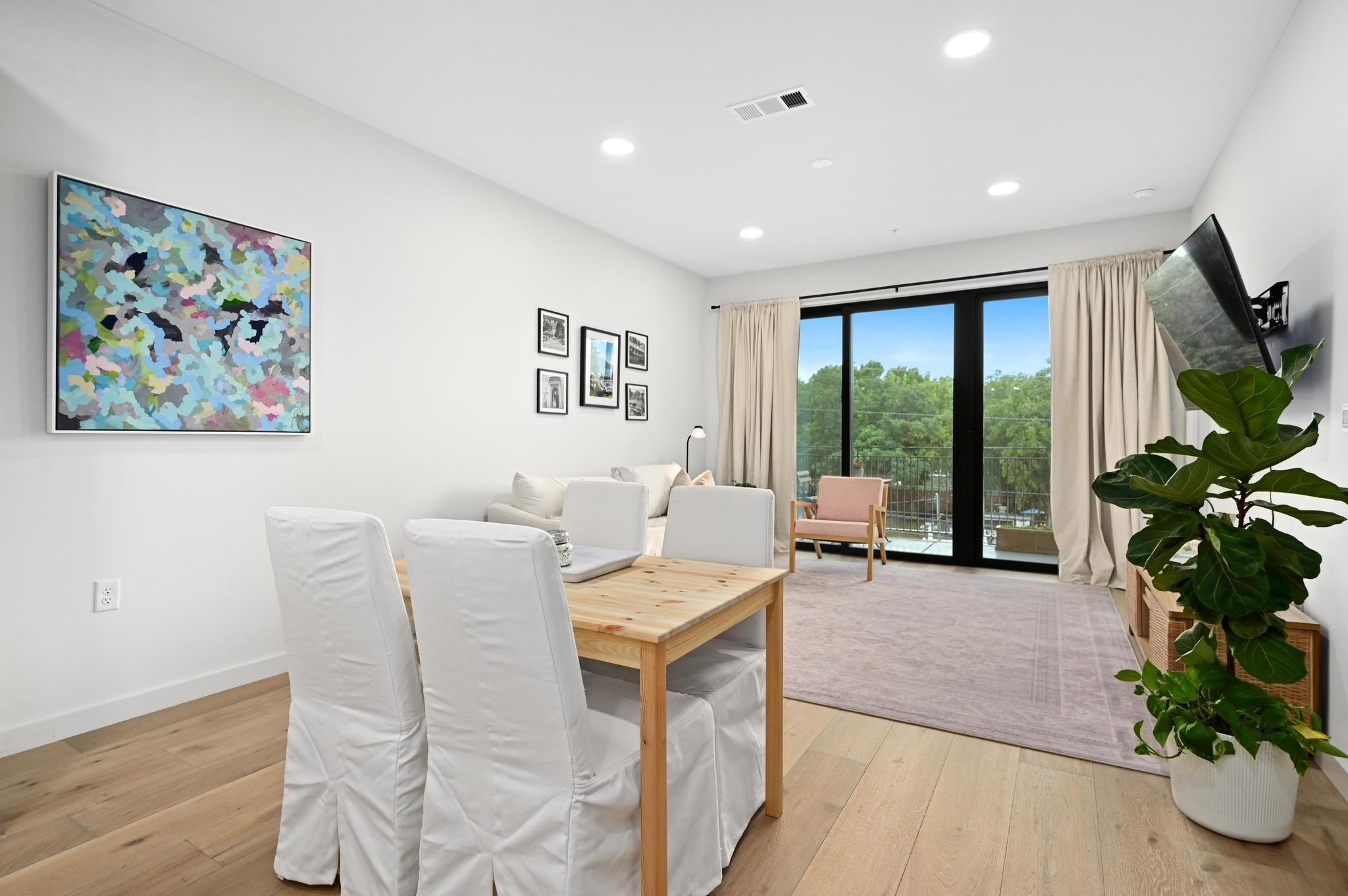 2209 S 1st St # 312, Austin, TX 78704