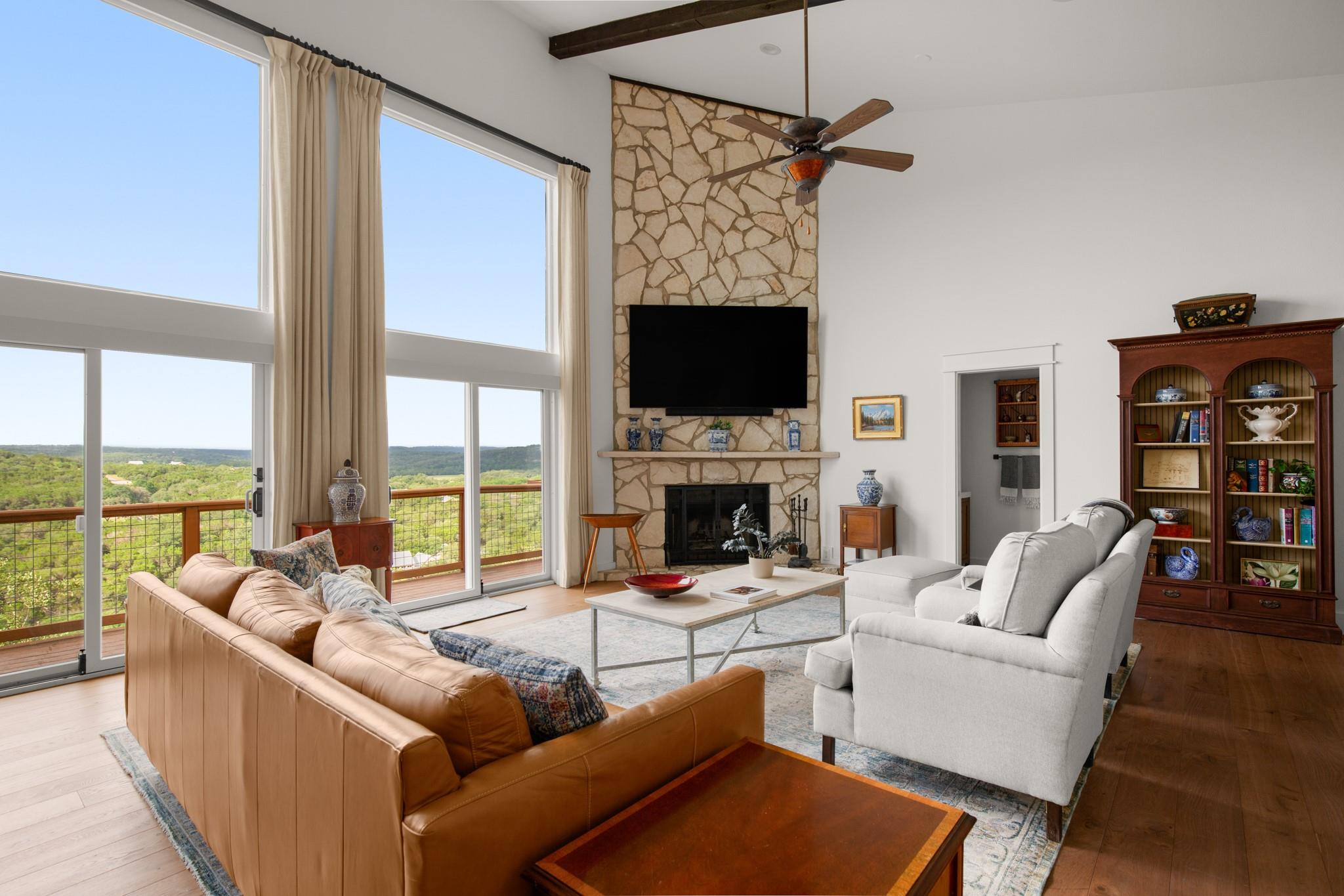 650 Bluffview Dr, Wimberley, TX 78676