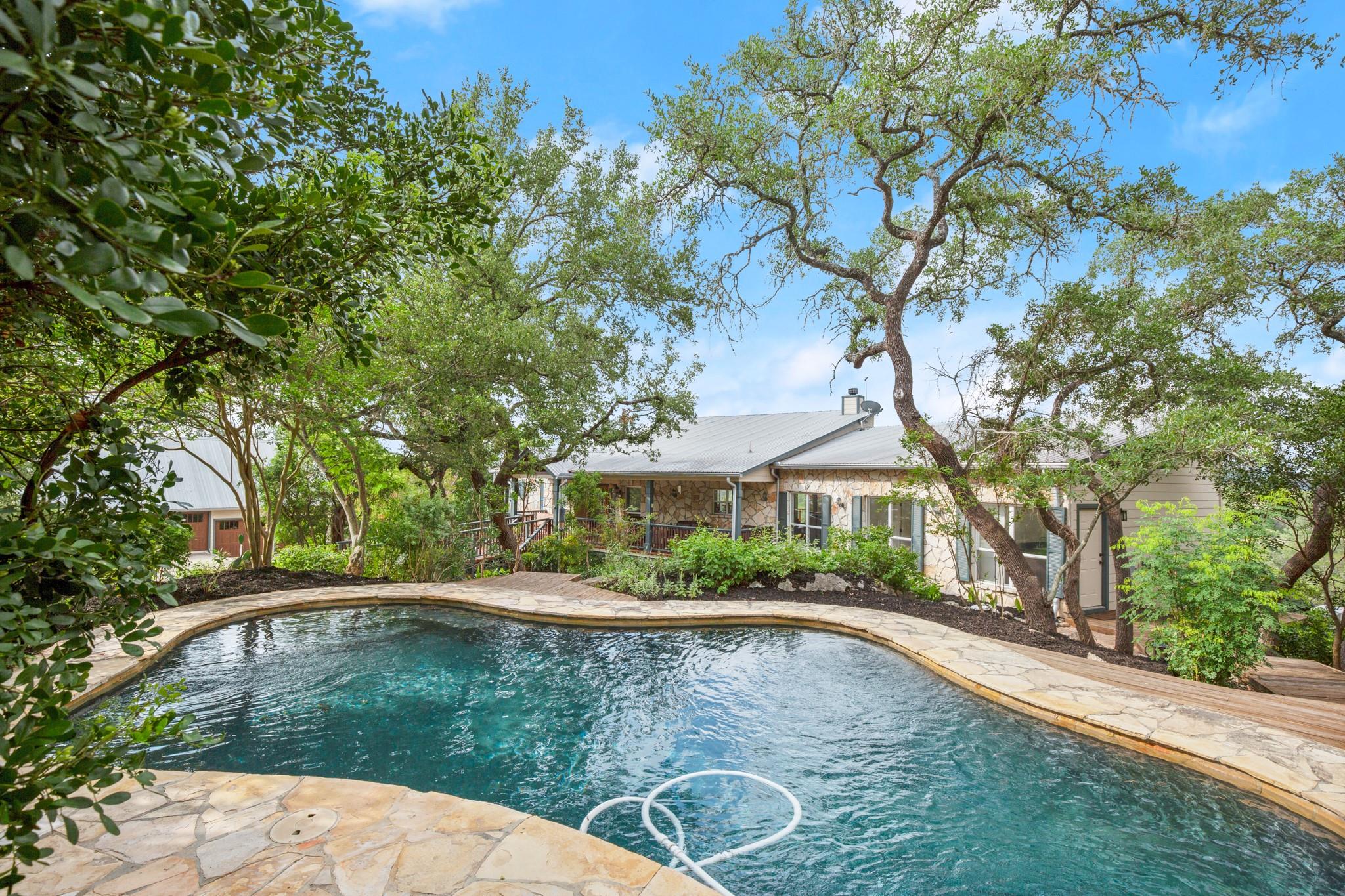 650 Bluffview Dr, Wimberley, TX 78676