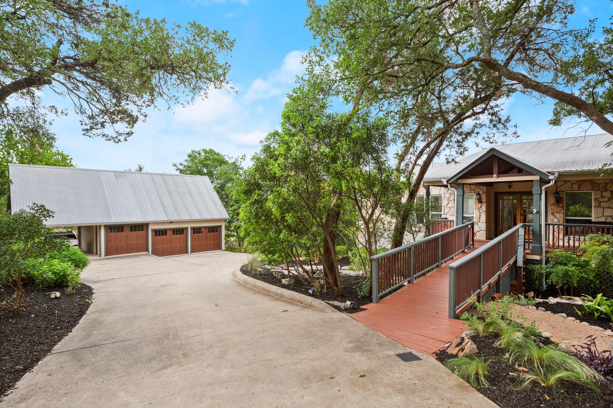 650 Bluffview Dr, Wimberley, TX 78676