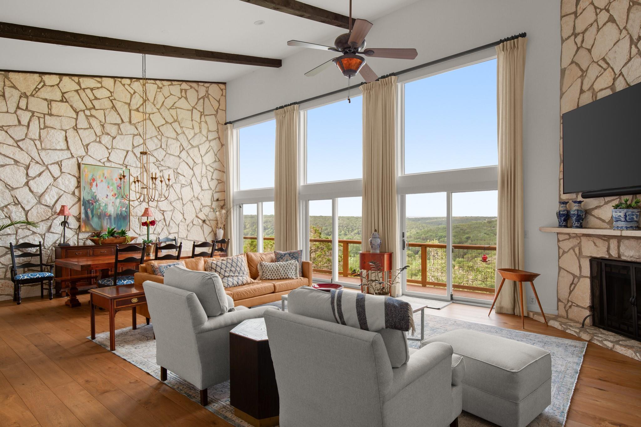 650 Bluffview Dr, Wimberley, TX 78676