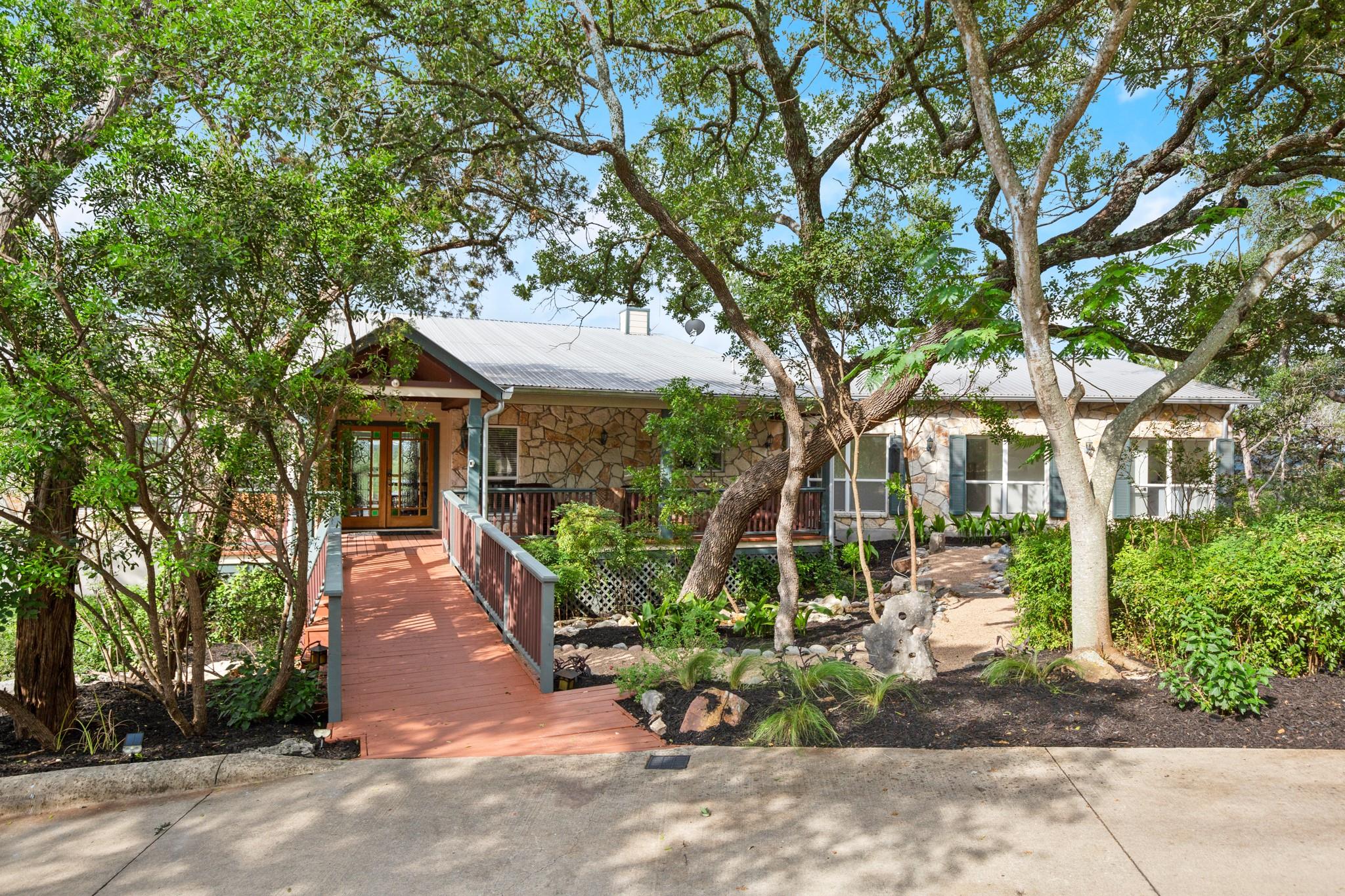 650 Bluffview Dr, Wimberley, TX 78676