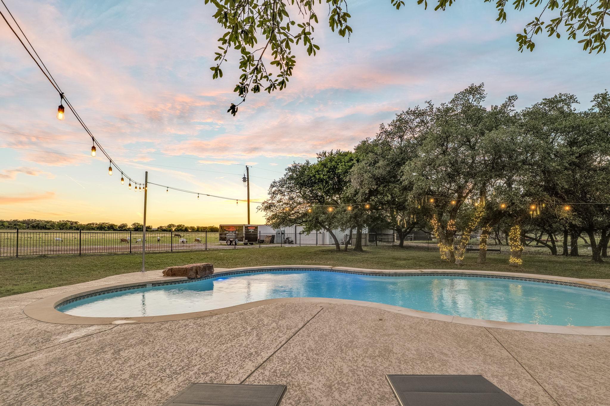 1185 County Road 258, Bertram, TX 78605