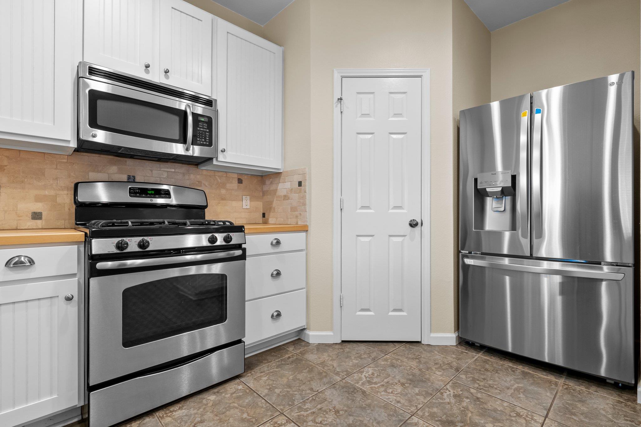 298 Hogan, Kyle, TX 78640