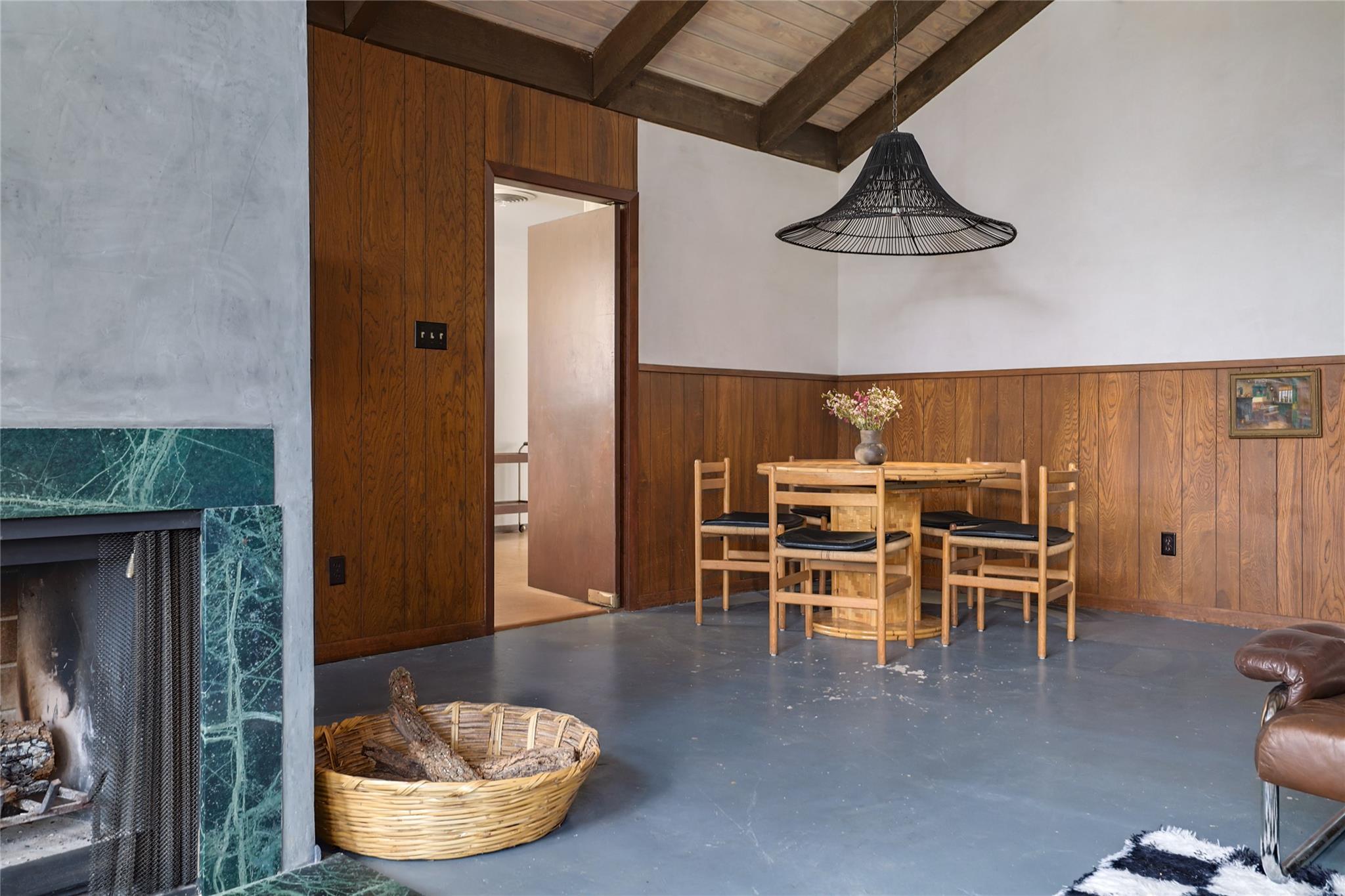 305 Reimer Ave, San Marcos, TX 78666