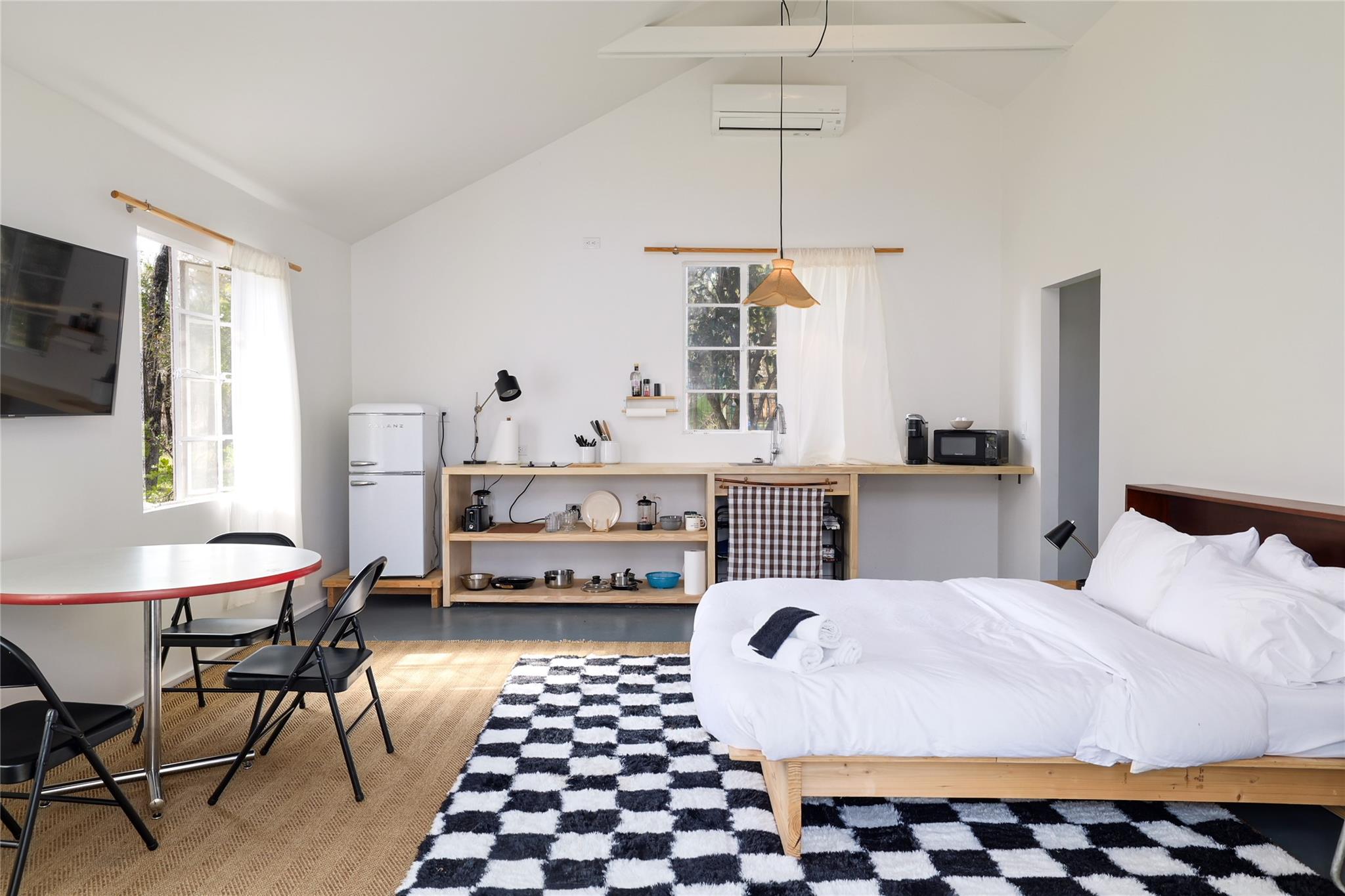 305 Reimer Ave, San Marcos, TX 78666