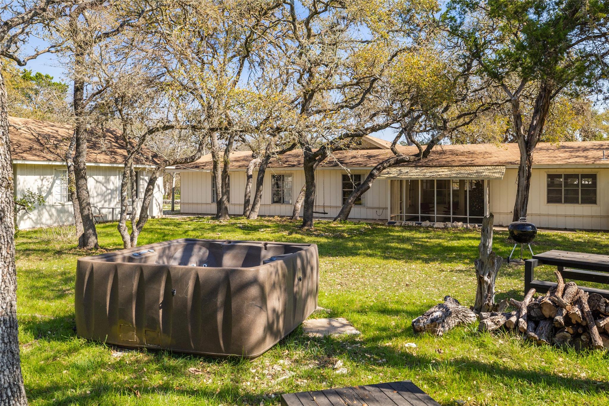 305 Reimer Ave, San Marcos, TX 78666