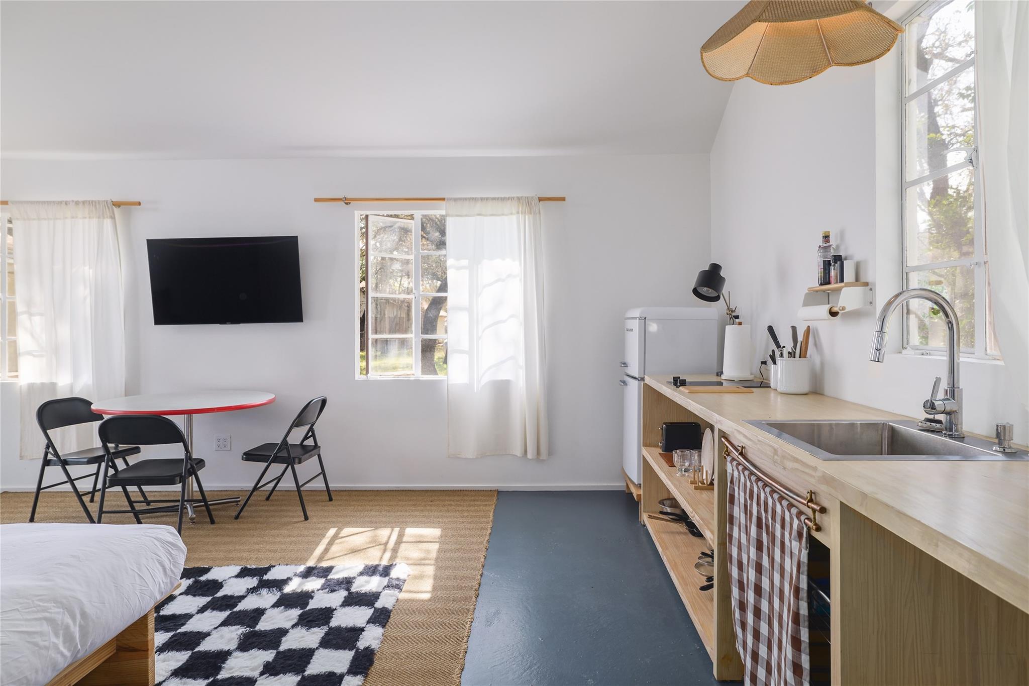 305 Reimer Ave, San Marcos, TX 78666