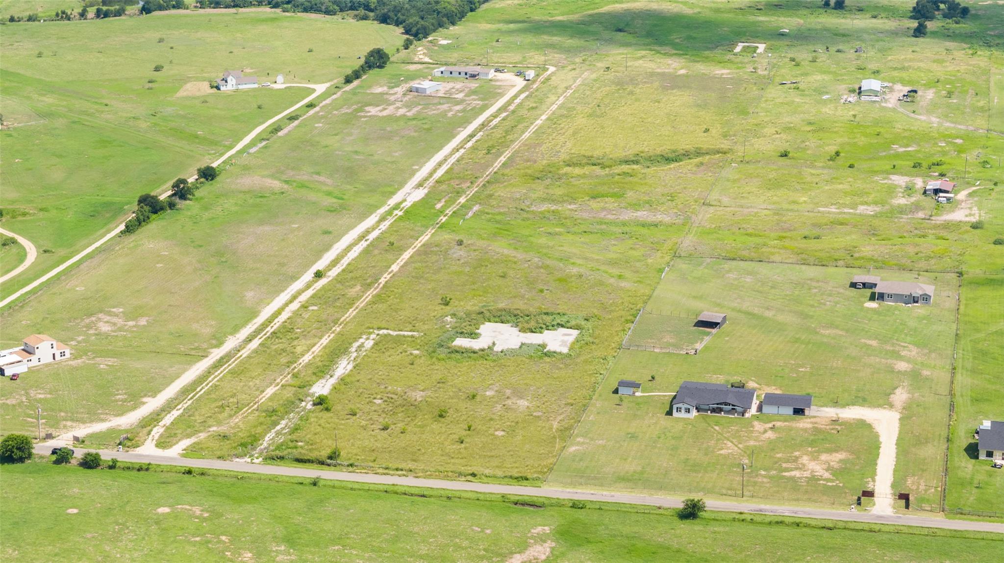 1450 County Road 465, Elgin, TX 78621