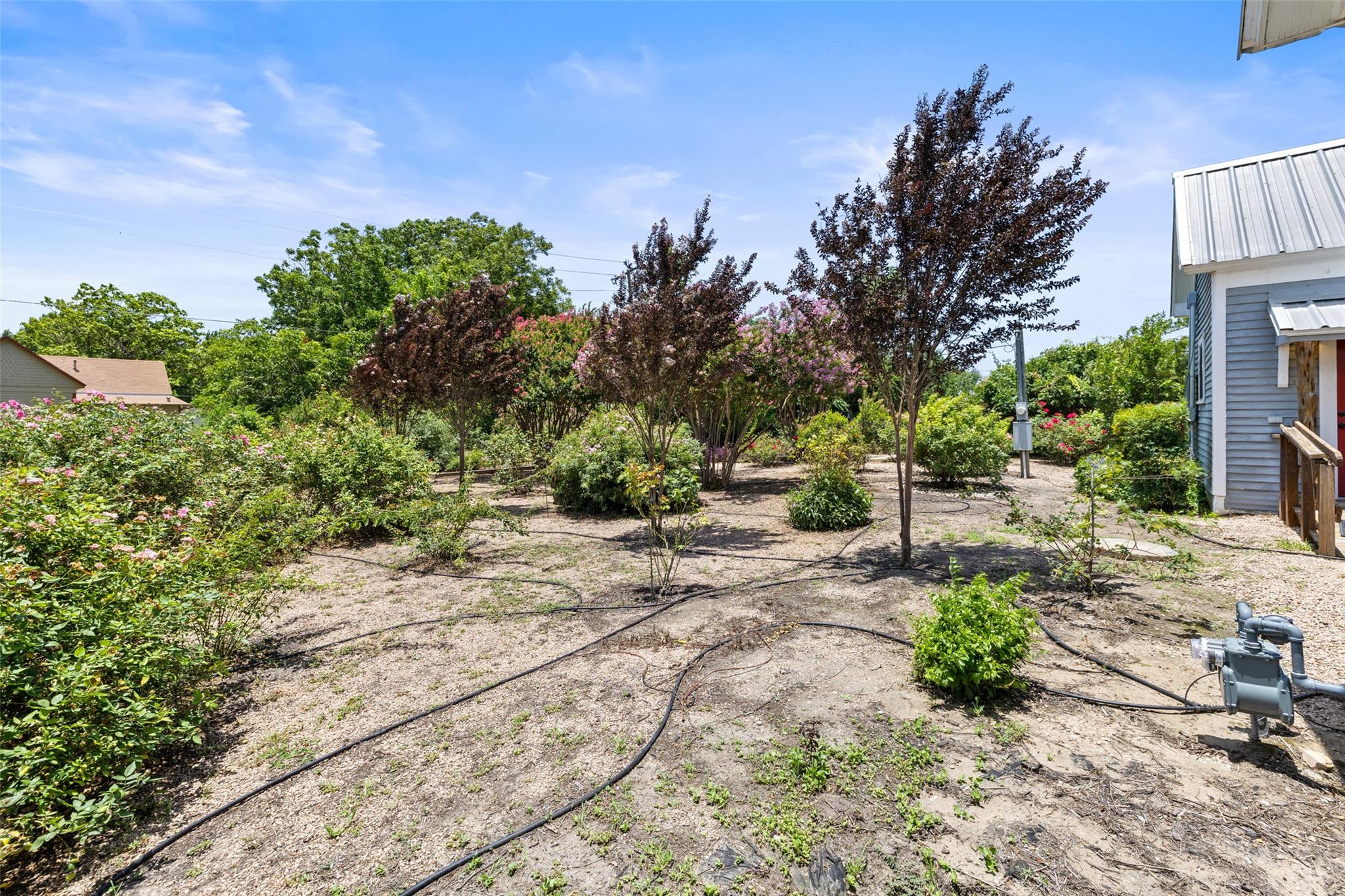 104 S 1st St, Thorndale, TX 76577