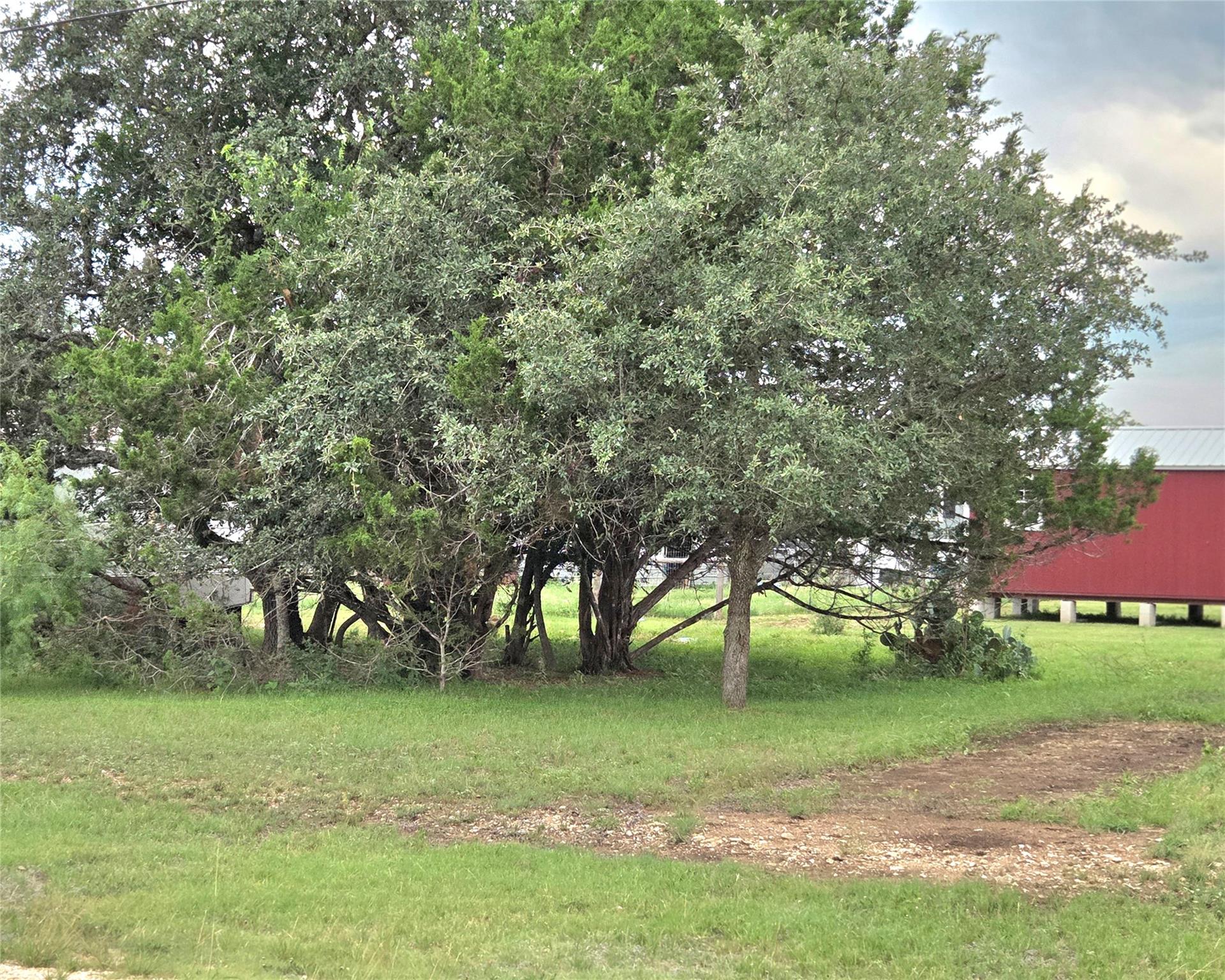 360 Paloma Dr, Bandera, TX 78003