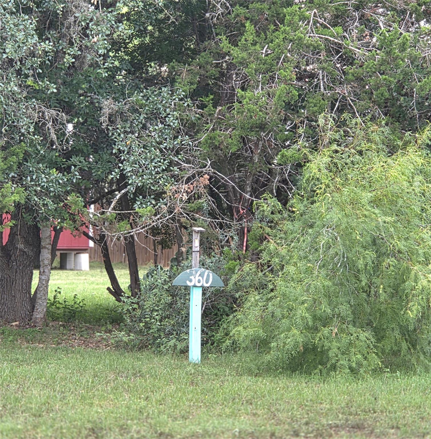 360 Paloma Dr, Bandera, TX 78003