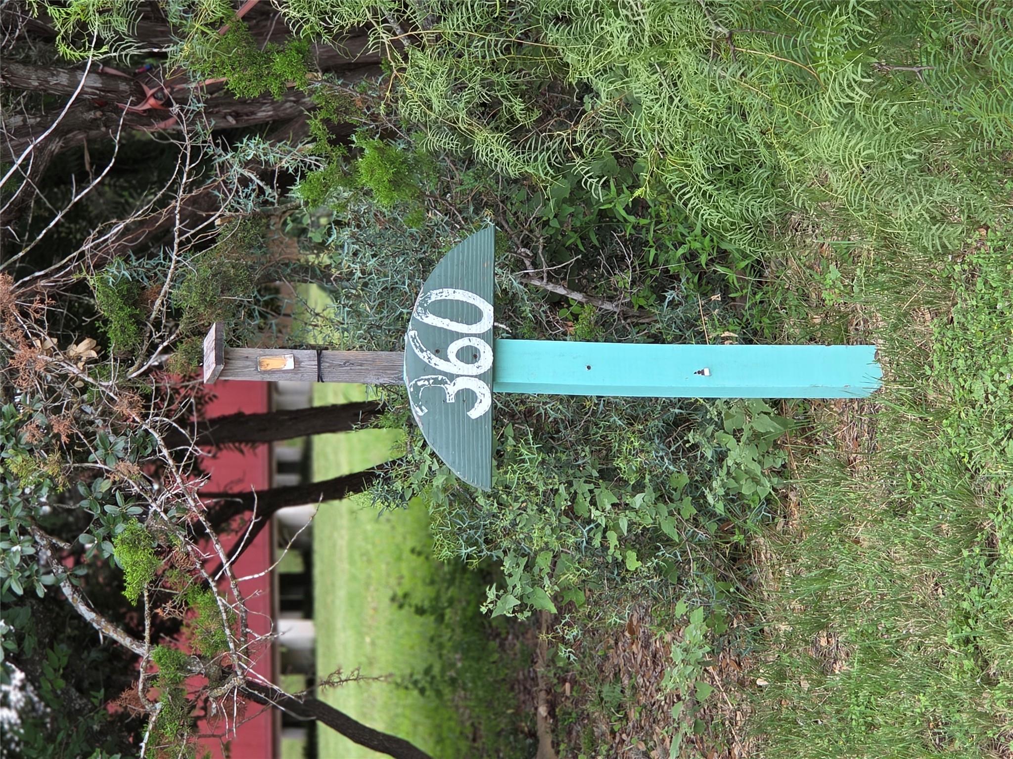 360 Paloma Dr, Bandera, TX 78003
