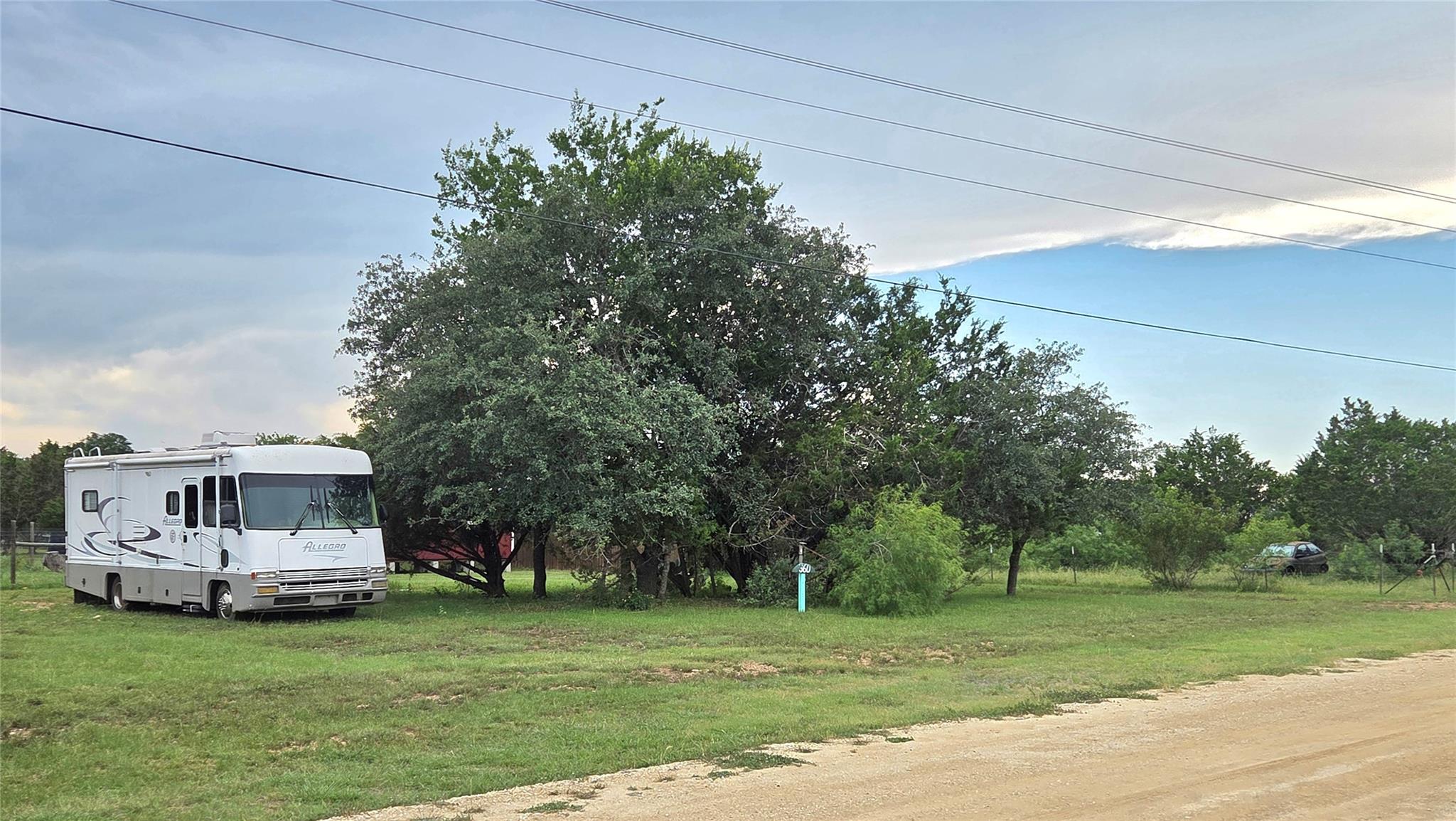 360 Paloma Dr, Bandera, TX 78003