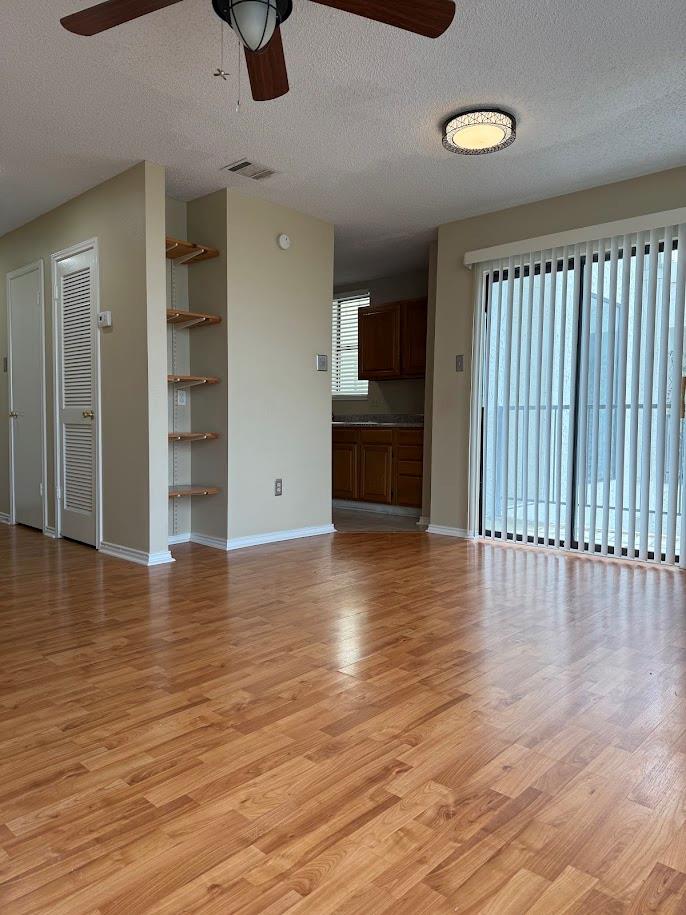 2409 Leon St # 305, Austin, TX 78705