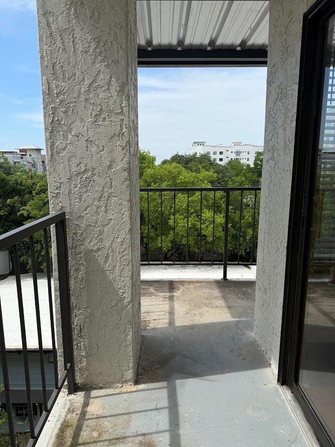 2409 Leon St # 305, Austin, TX 78705