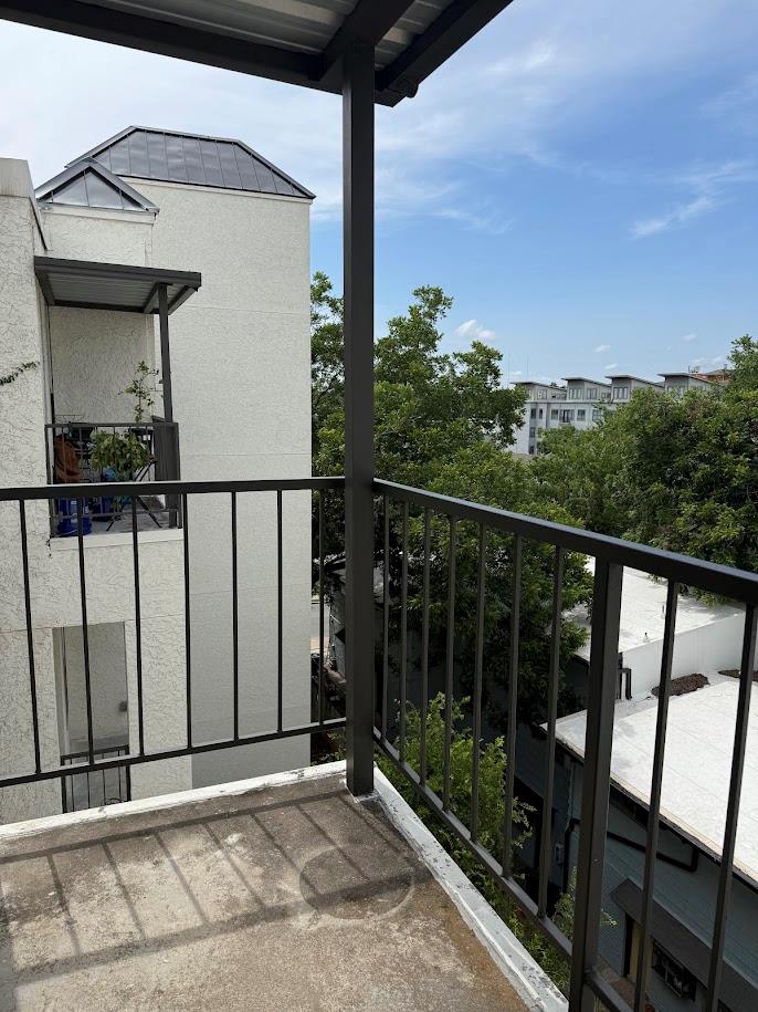 2409 Leon St # 305, Austin, TX 78705