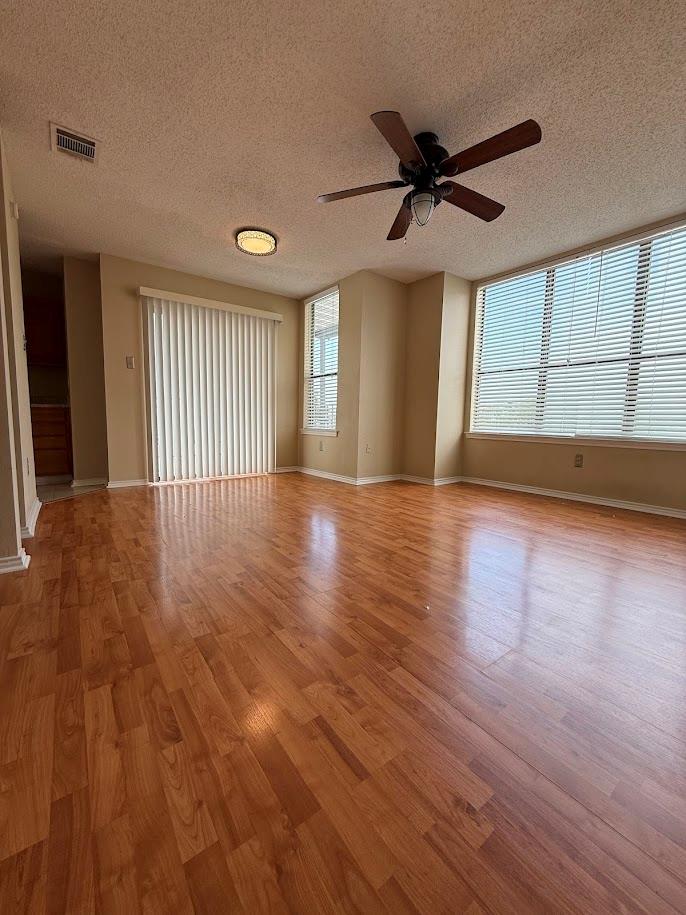 2409 Leon St # 305, Austin, TX 78705
