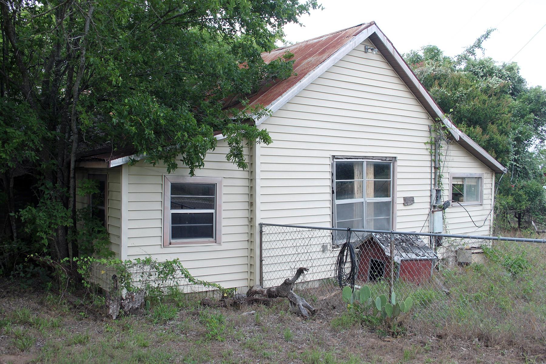 1141 Fm 3158, Dale, TX 78616