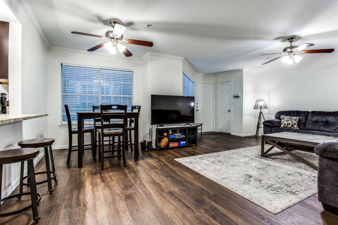 501 W 26th St # 105, Austin, TX 78705