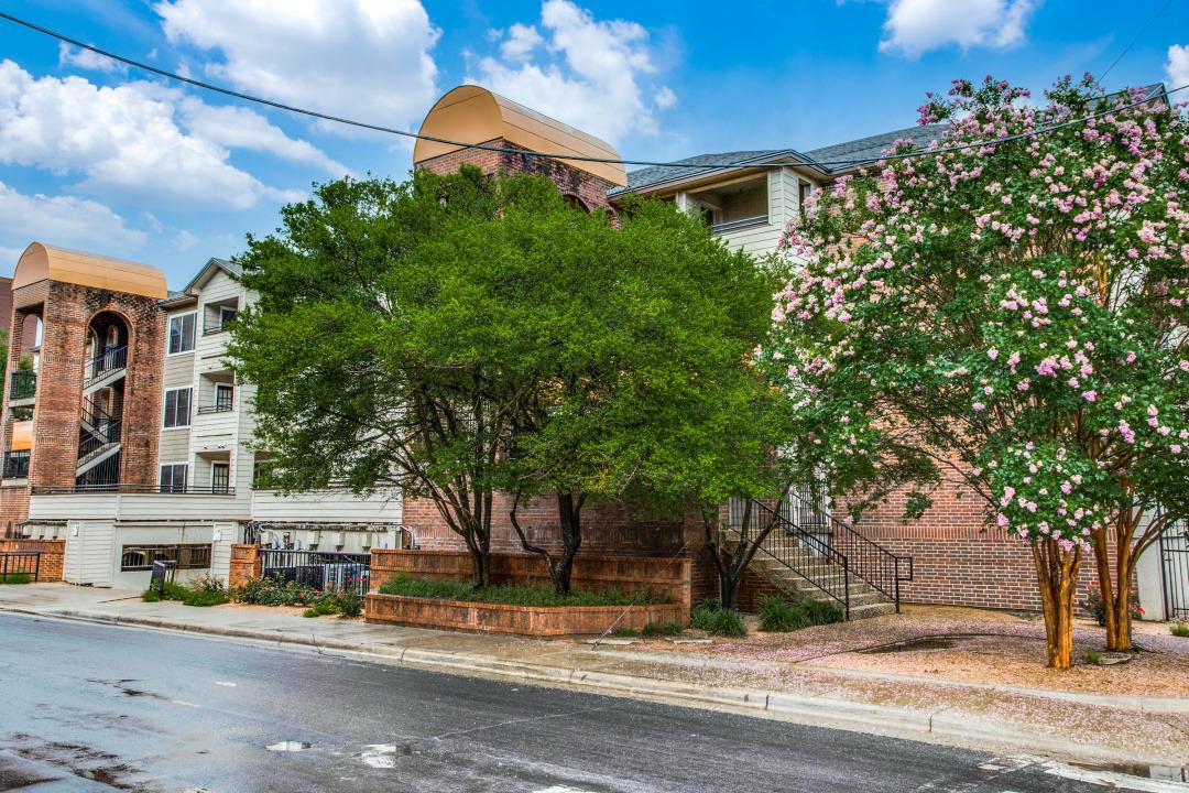 501 W 26th St # 105, Austin, TX 78705