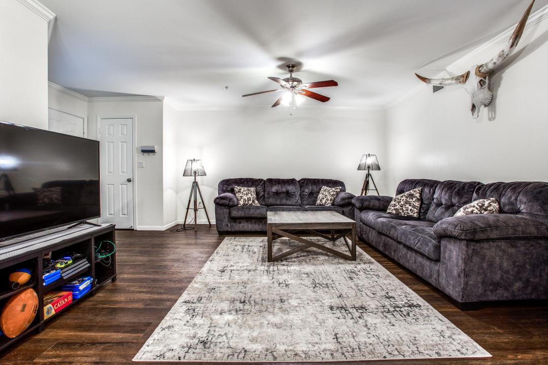 501 W 26th St # 105, Austin, TX 78705