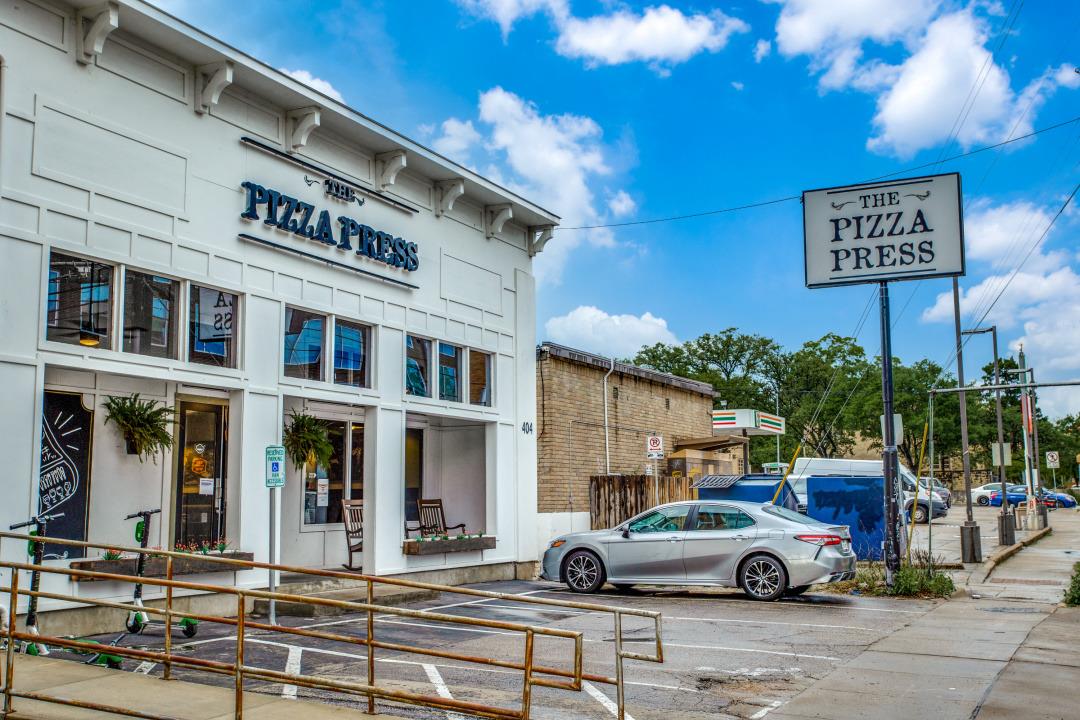 501 W 26th St # 105, Austin, TX 78705