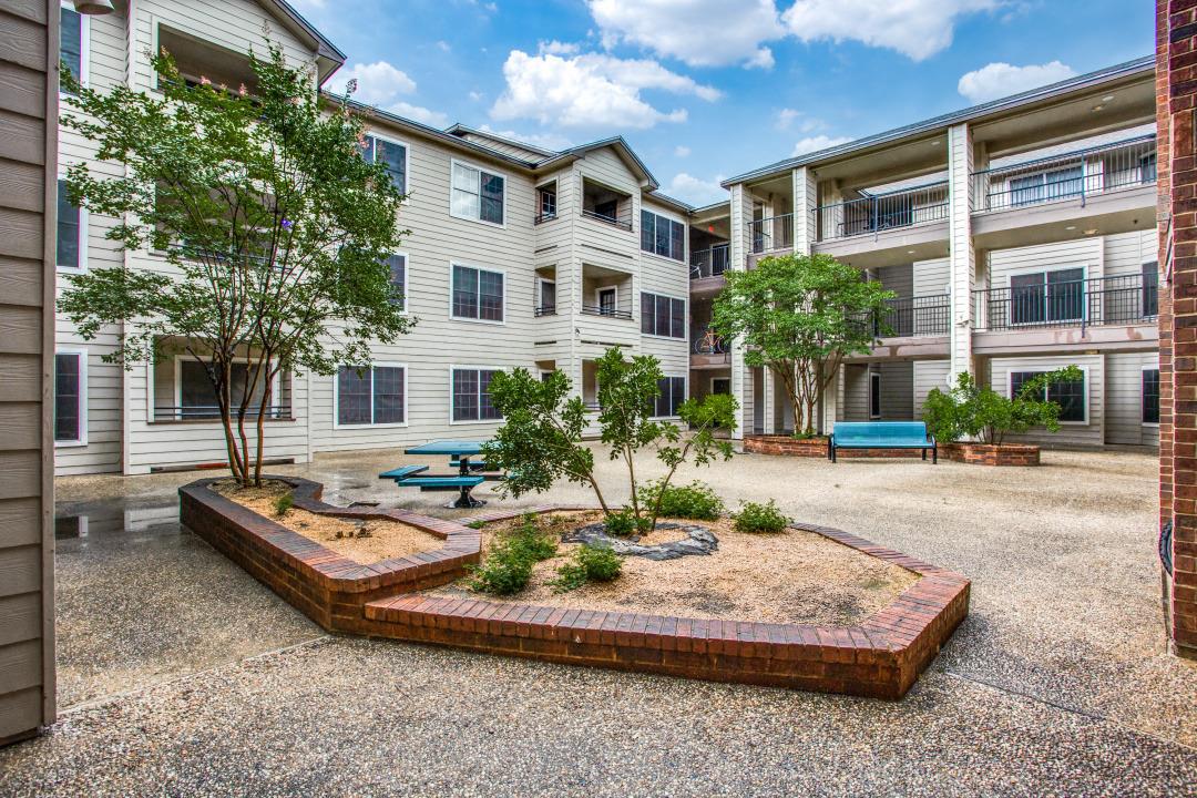 501 W 26th St # 105, Austin, TX 78705