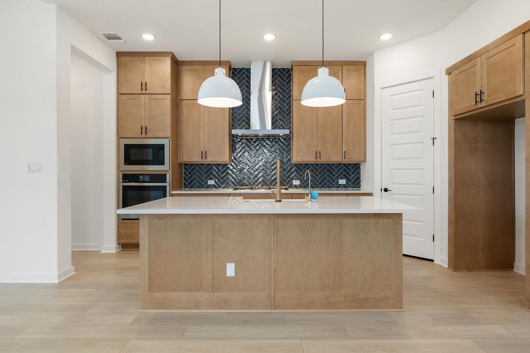 418 Darley Oak Drive, Dripping Springs, TX 78620