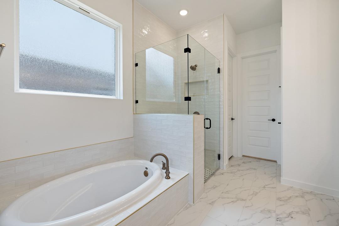 418 Darley Oak Drive, Dripping Springs, TX 78620