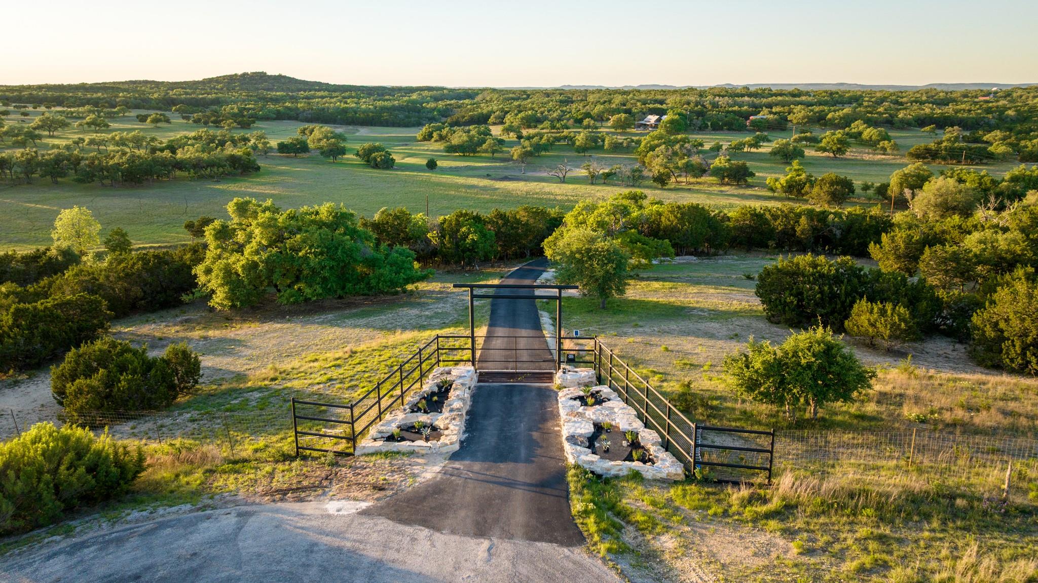 110 Clear Pond Ct, Spring Branch, TX 78070