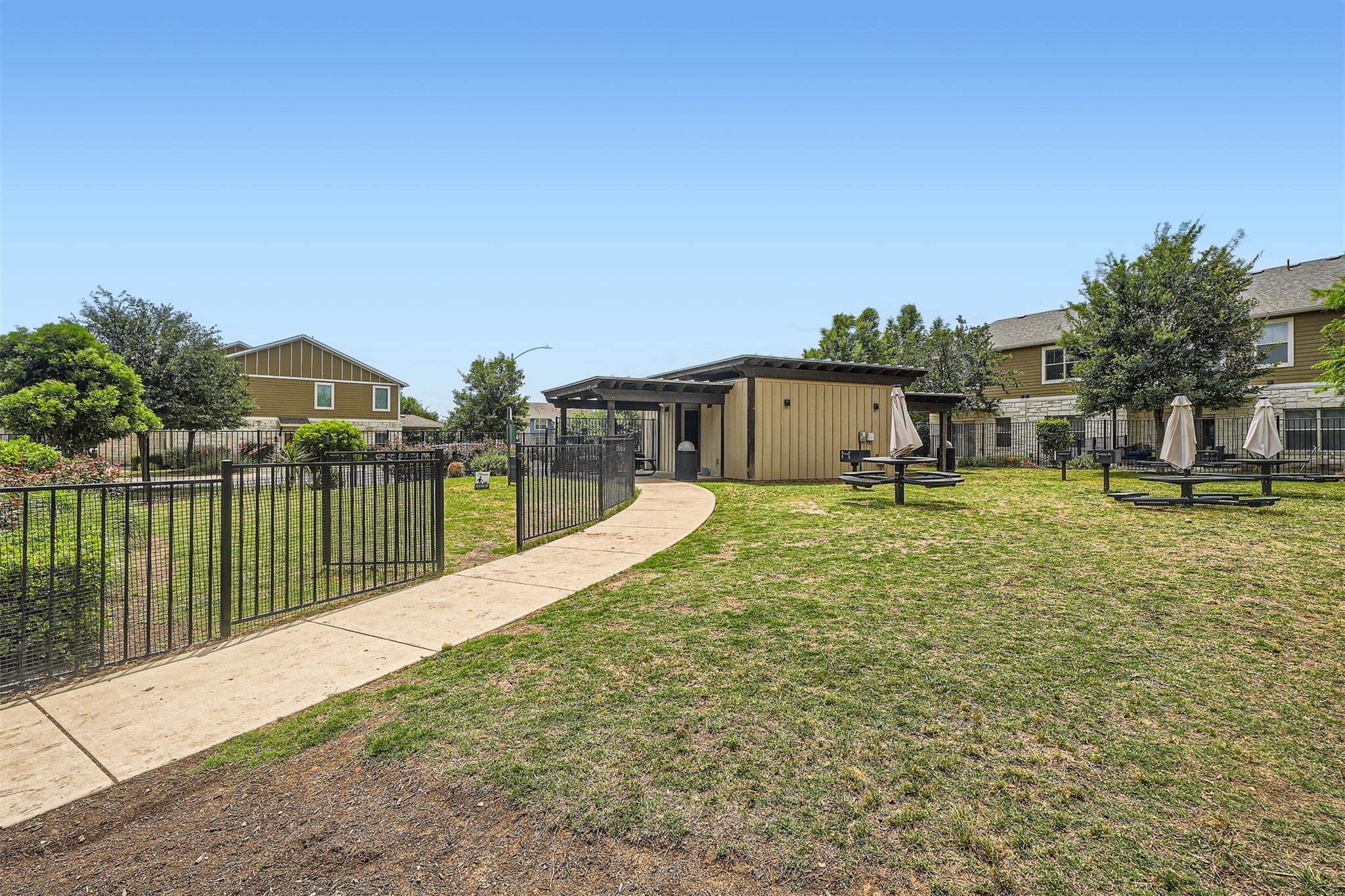 516 E Slaughter Ln # 1101, Austin, TX 78744