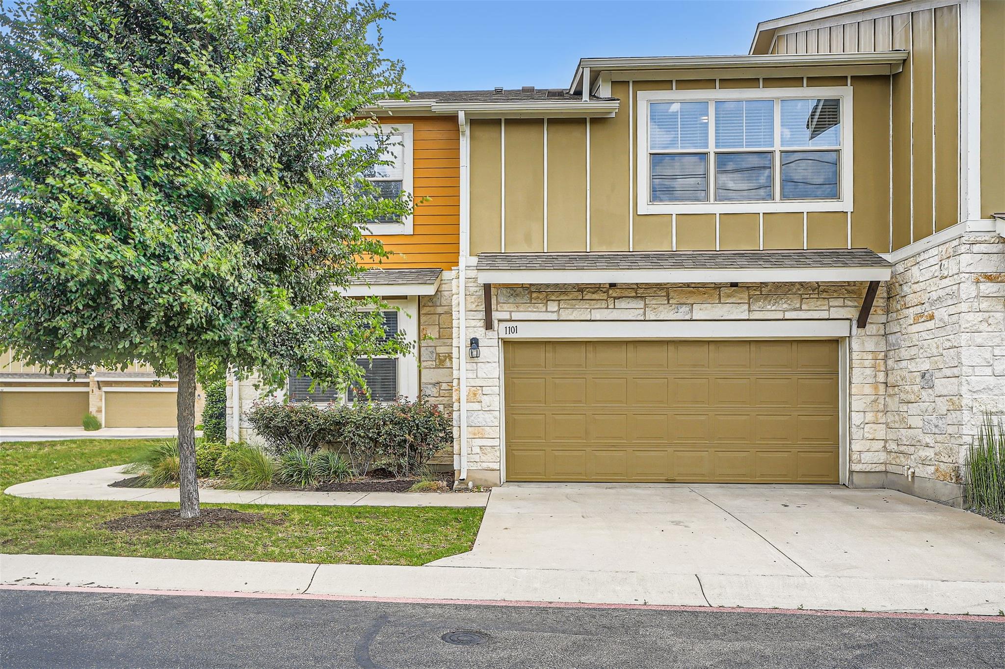 516 E Slaughter Ln # 1101, Austin, TX 78744