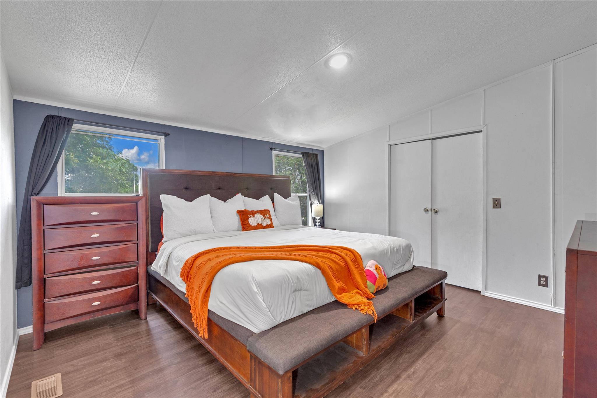 216 Rain Creek Dr, Hutto, TX 78634