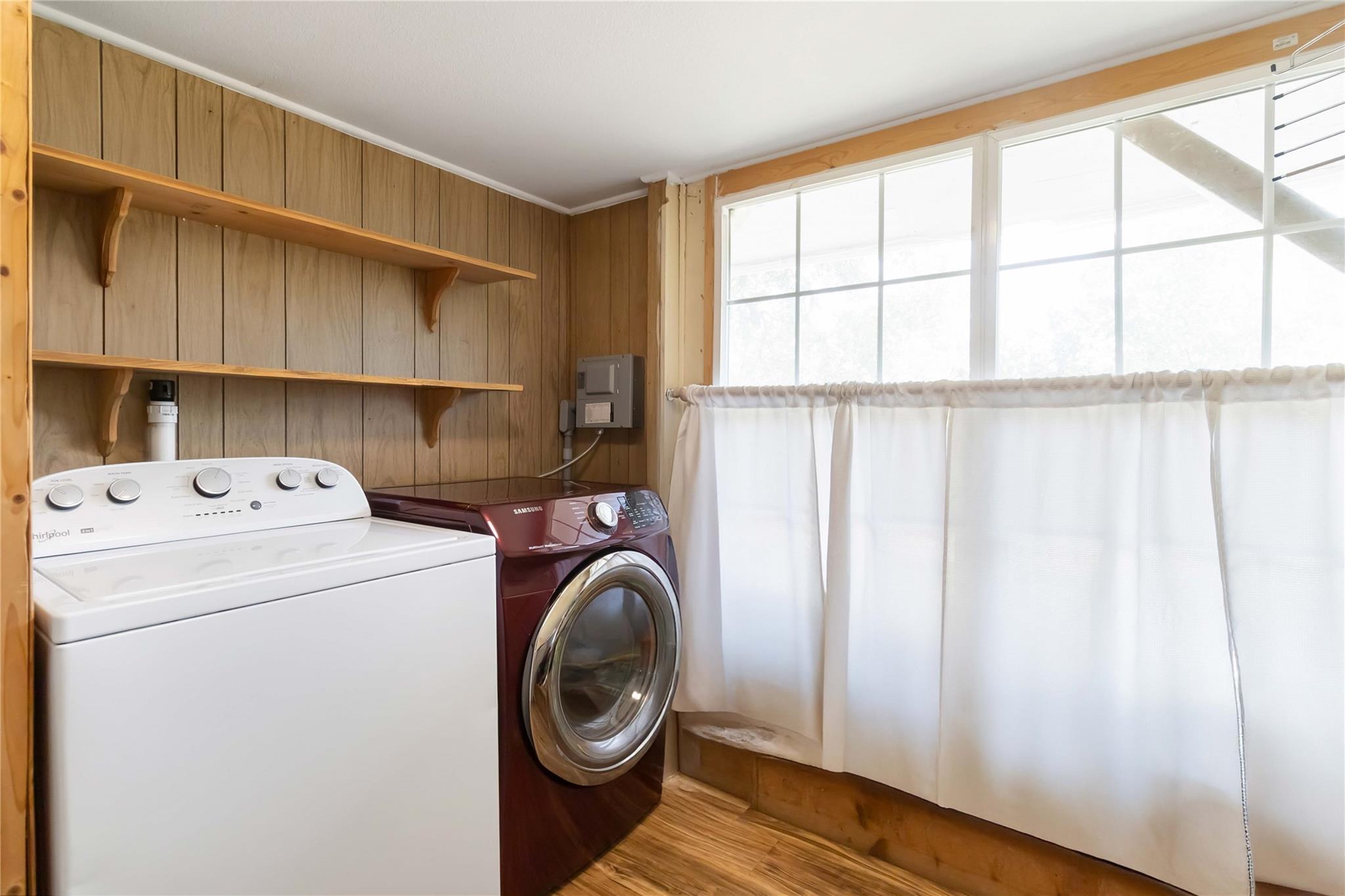 227 Henderson Ln, Lockhart, TX 78644