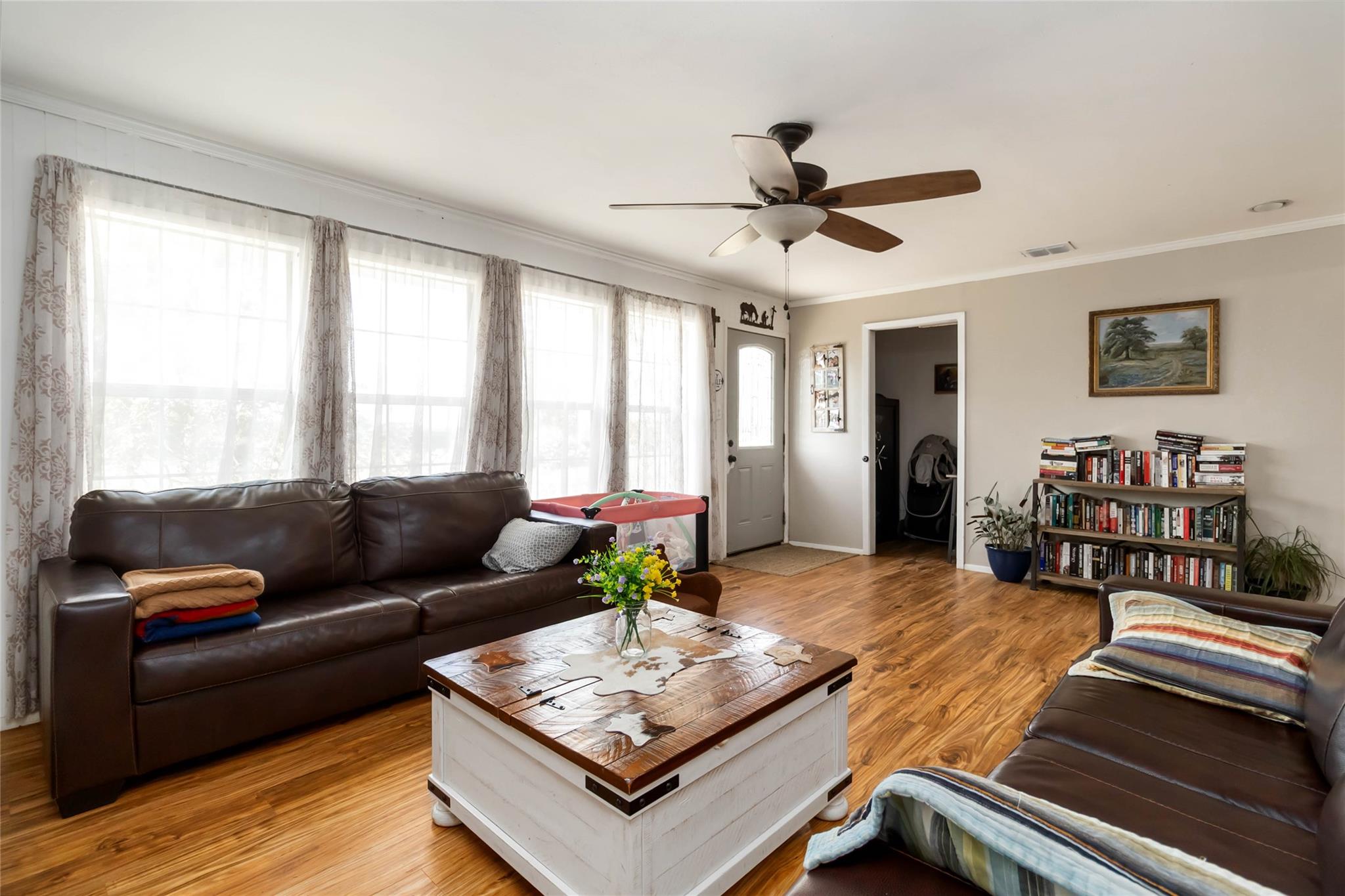 227 Henderson Ln, Lockhart, TX 78644