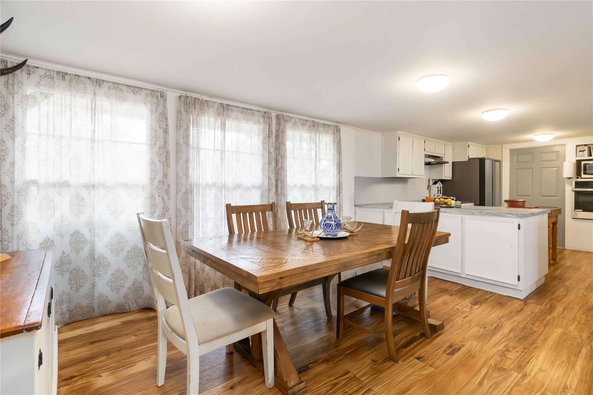 227 Henderson Ln, Lockhart, TX 78644