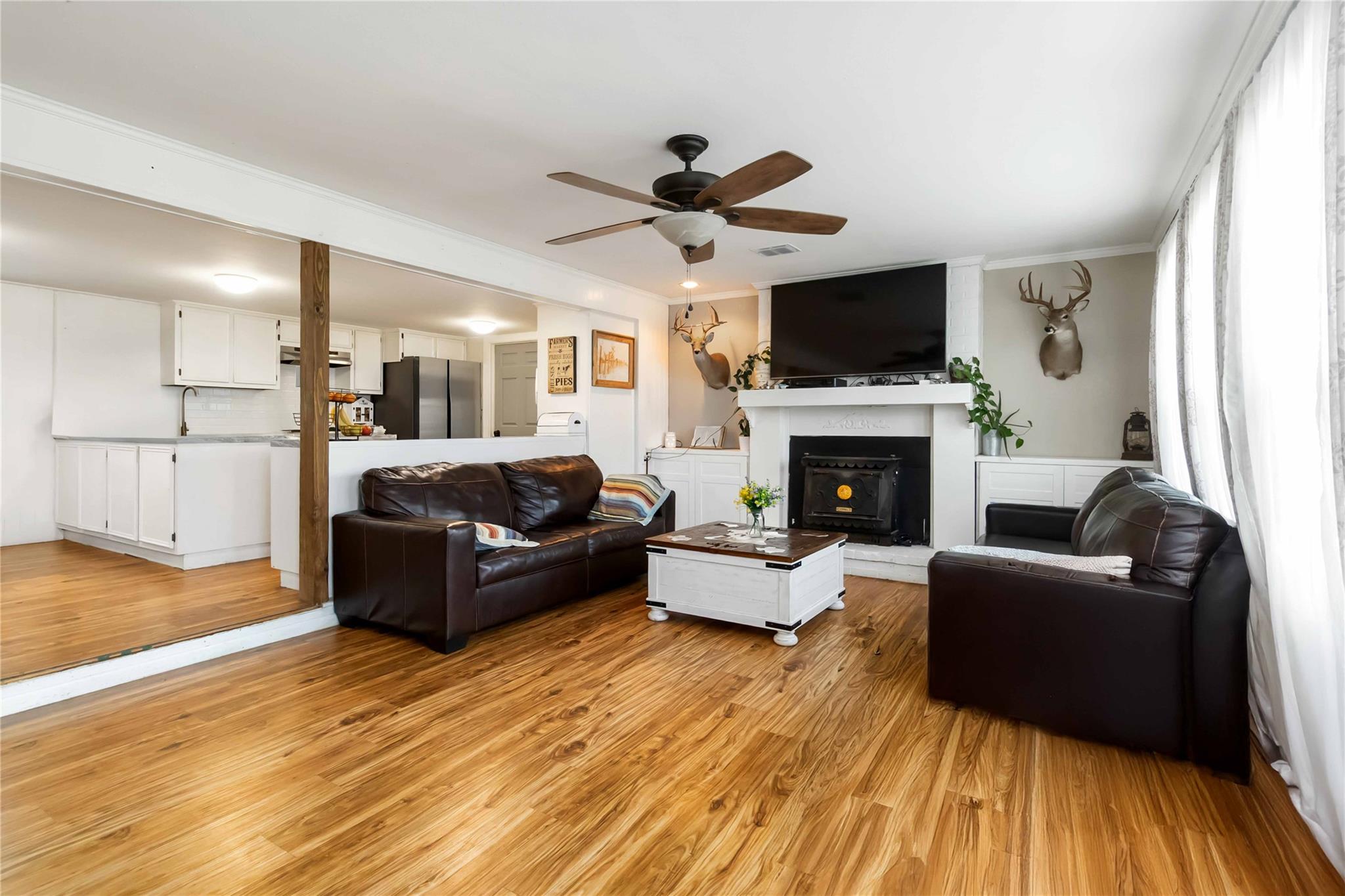 227 Henderson Ln, Lockhart, TX 78644