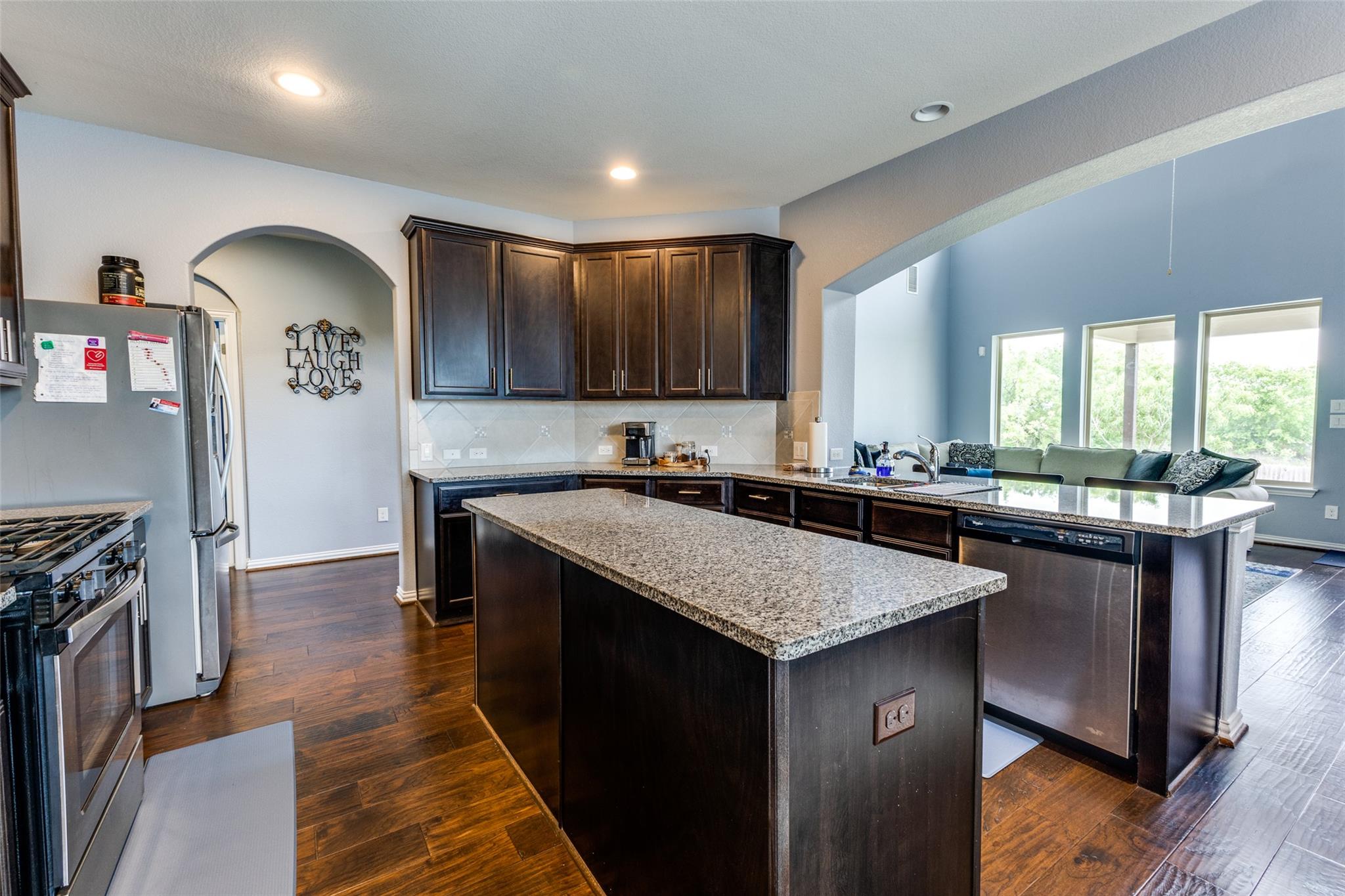 544 Blossom Valley Strm, Buda, TX 78610